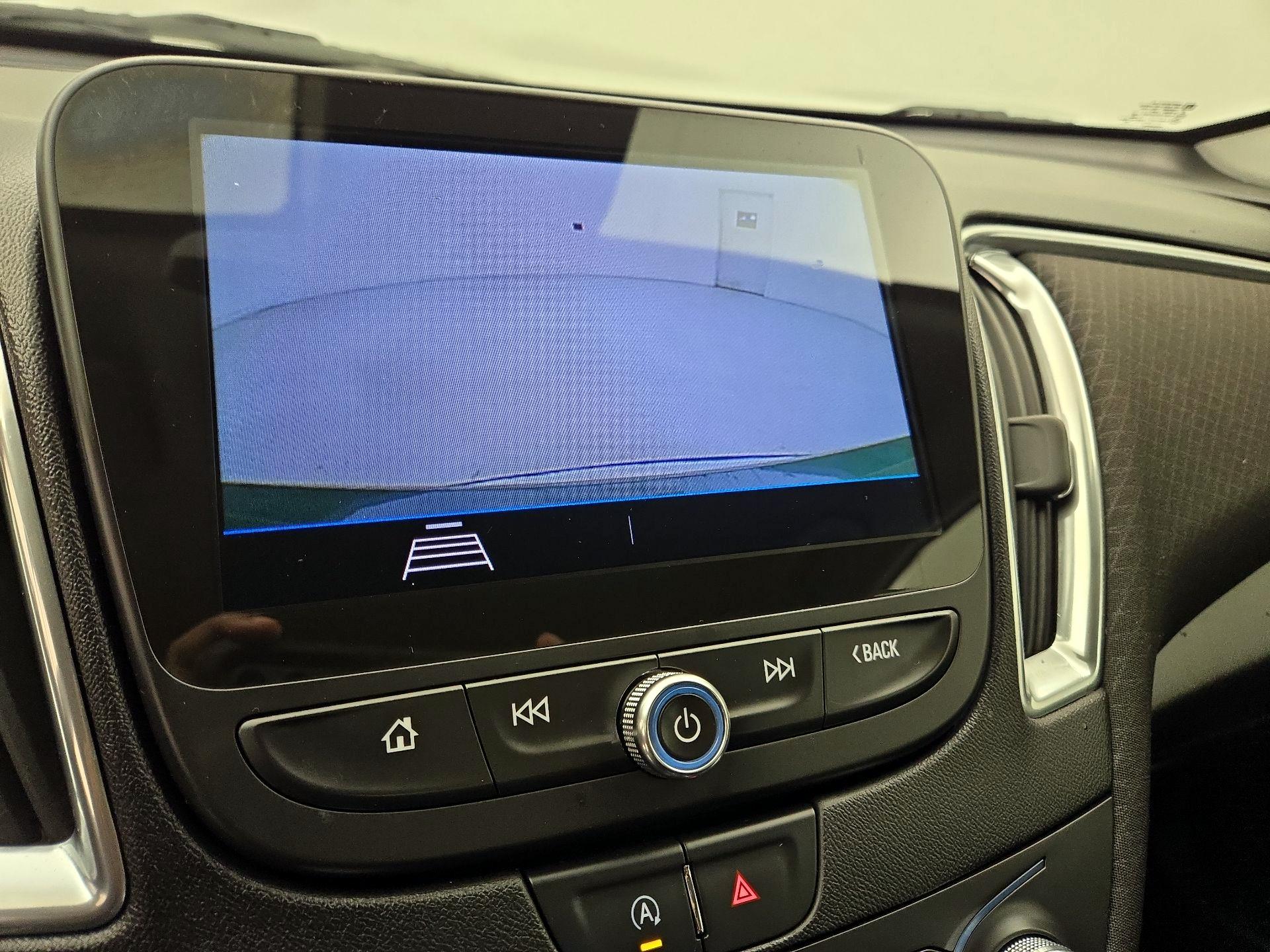 Thumbnail: 2020 Chevrolet Malibu - 14