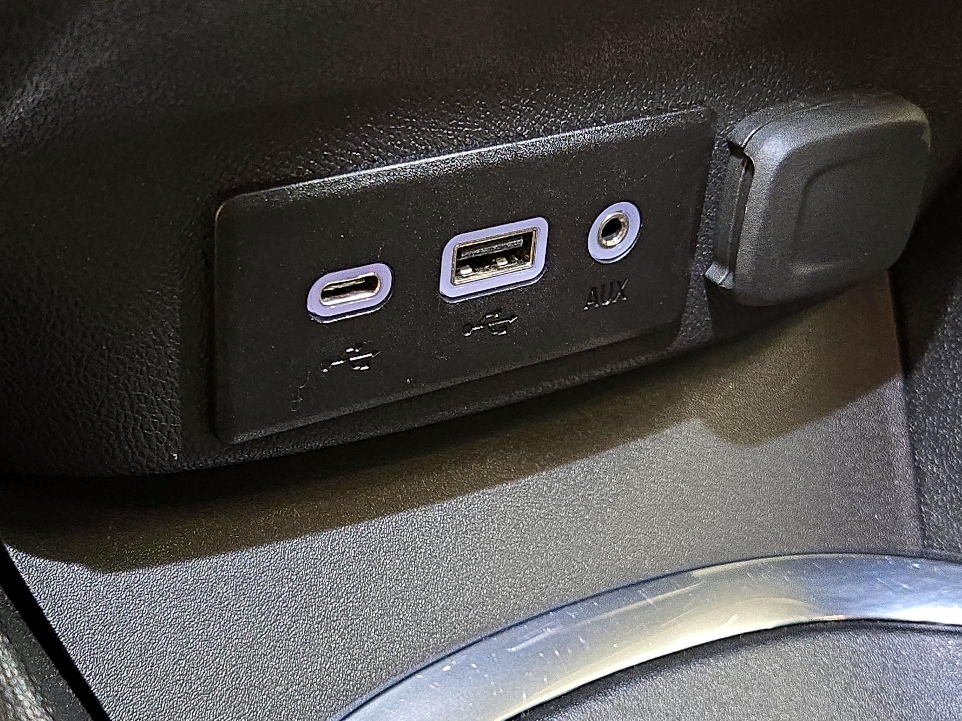 Thumbnail: 2023 Chevrolet Malibu - 18