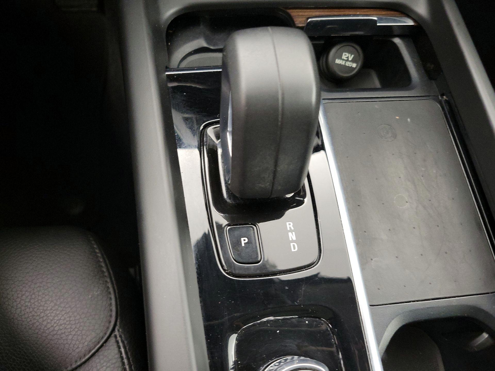 Thumbnail: 2022 Volvo XC60 - 17