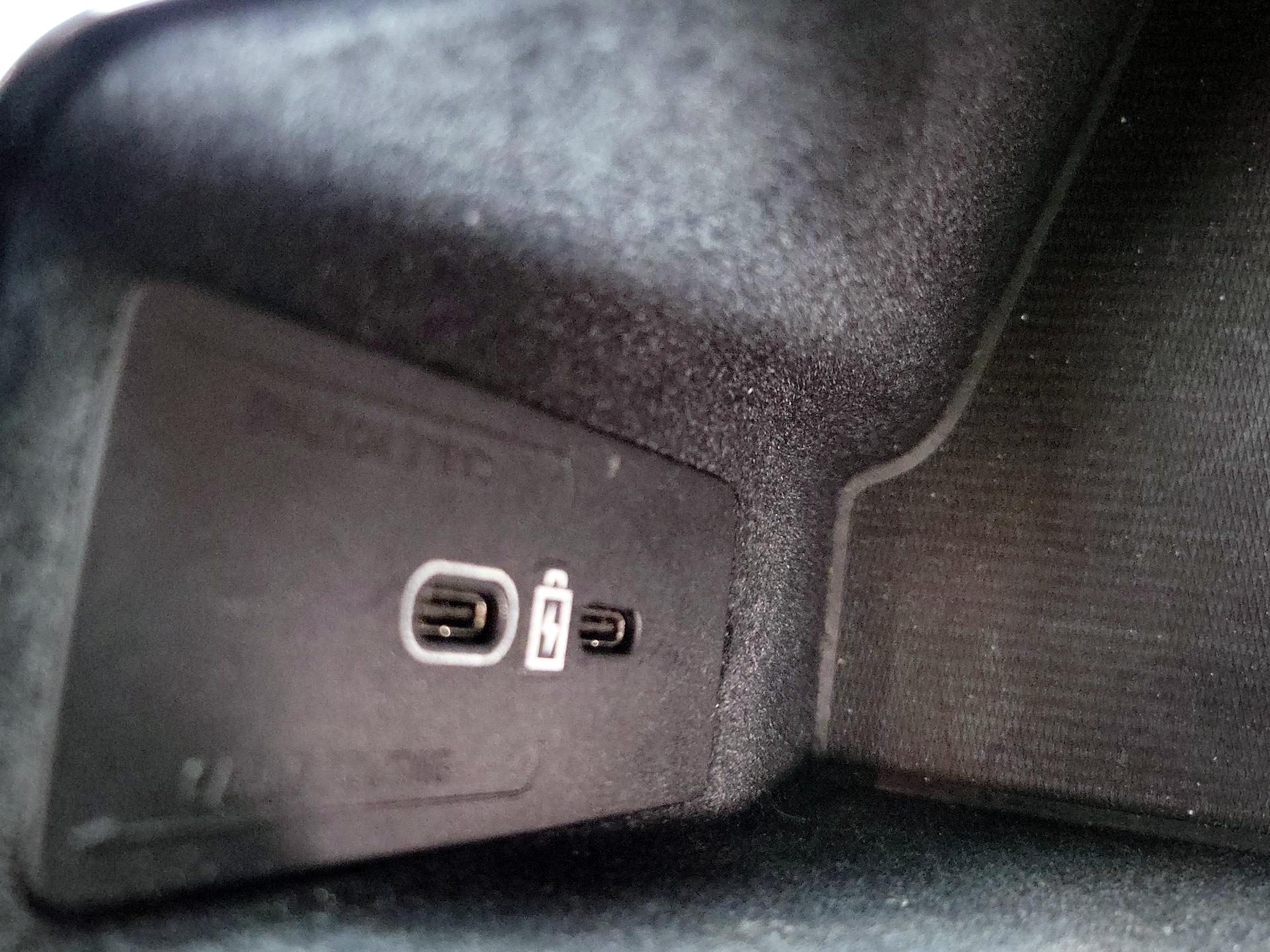 Thumbnail: 2022 Volvo XC60 - 18