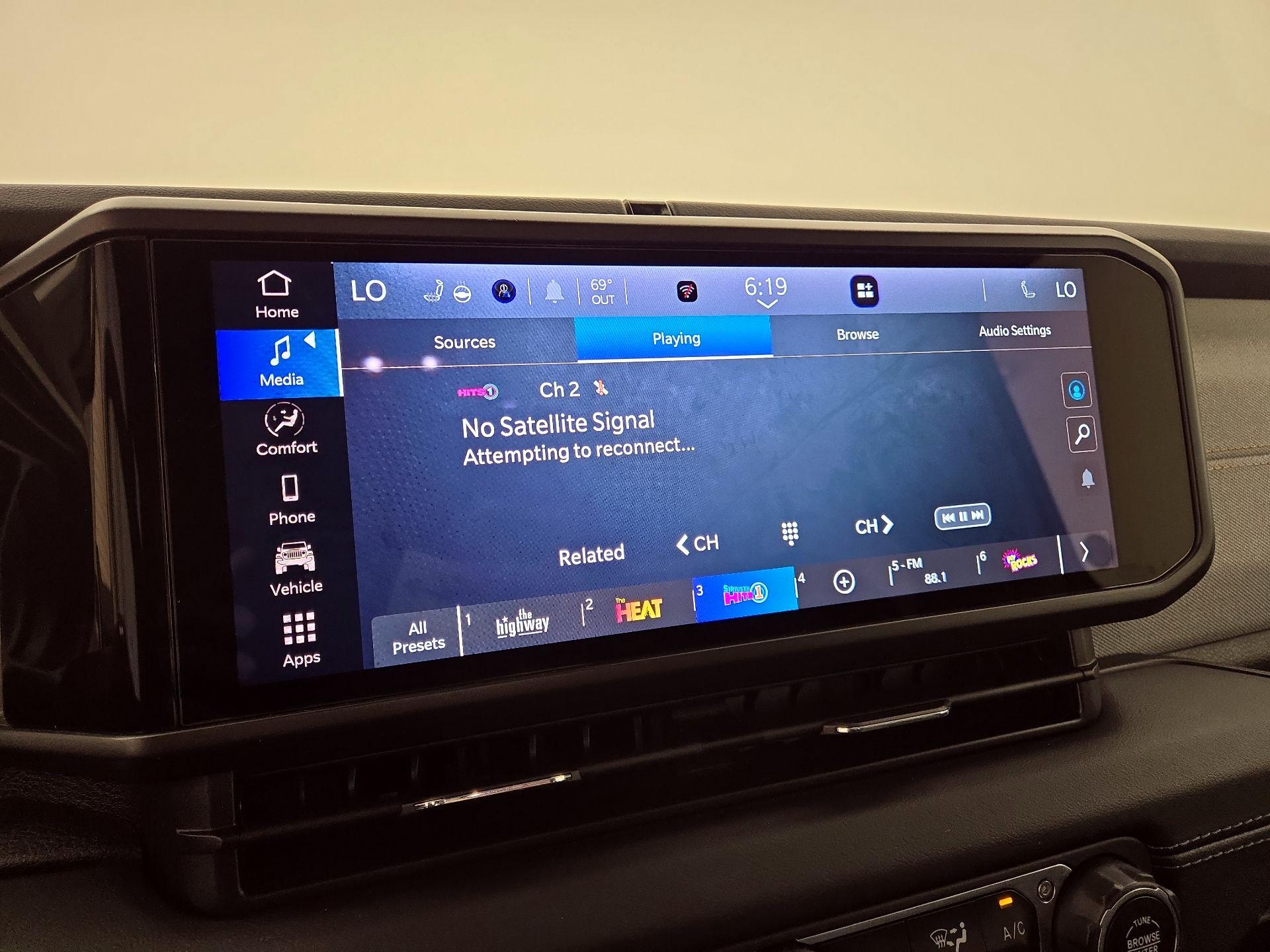 Thumbnail: 2024 Jeep Wrangler - 15