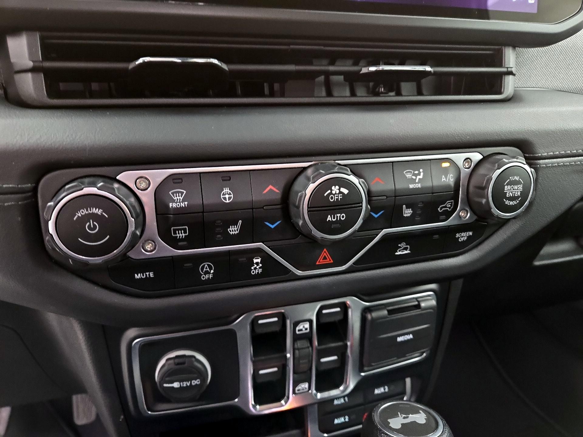 Thumbnail: 2024 Jeep Wrangler - 16