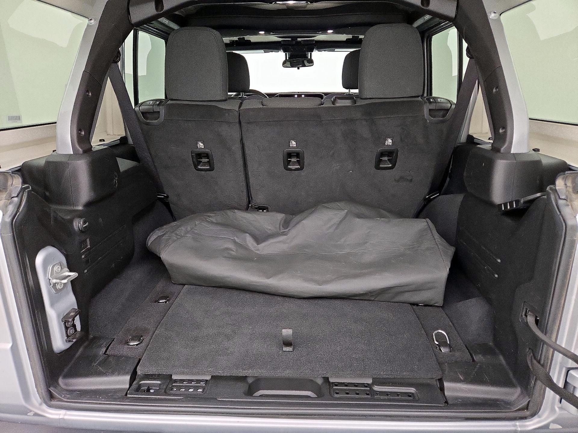 Thumbnail: 2024 Jeep Wrangler - 20