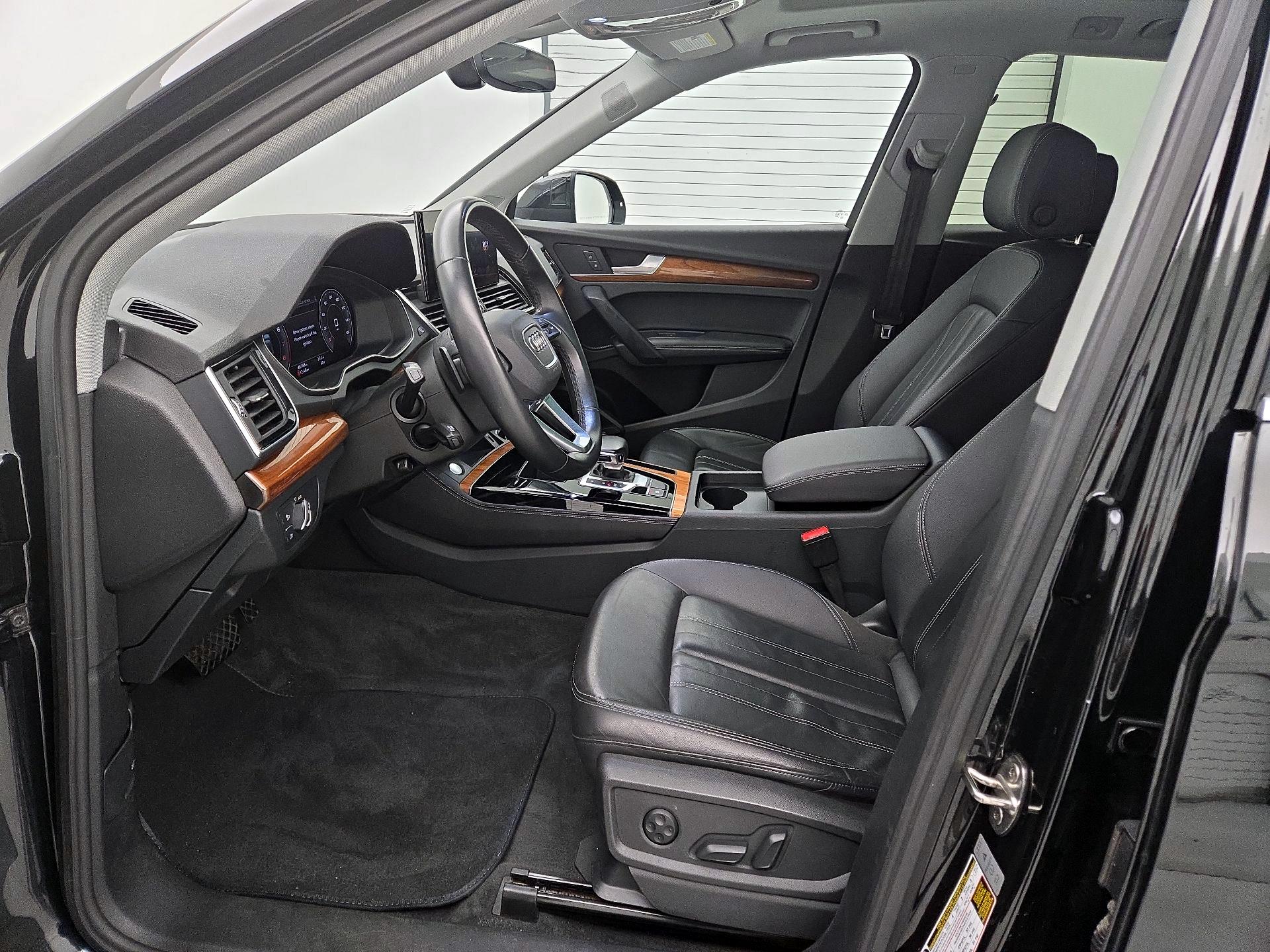 Thumbnail: 2023 Audi Q5 - 11