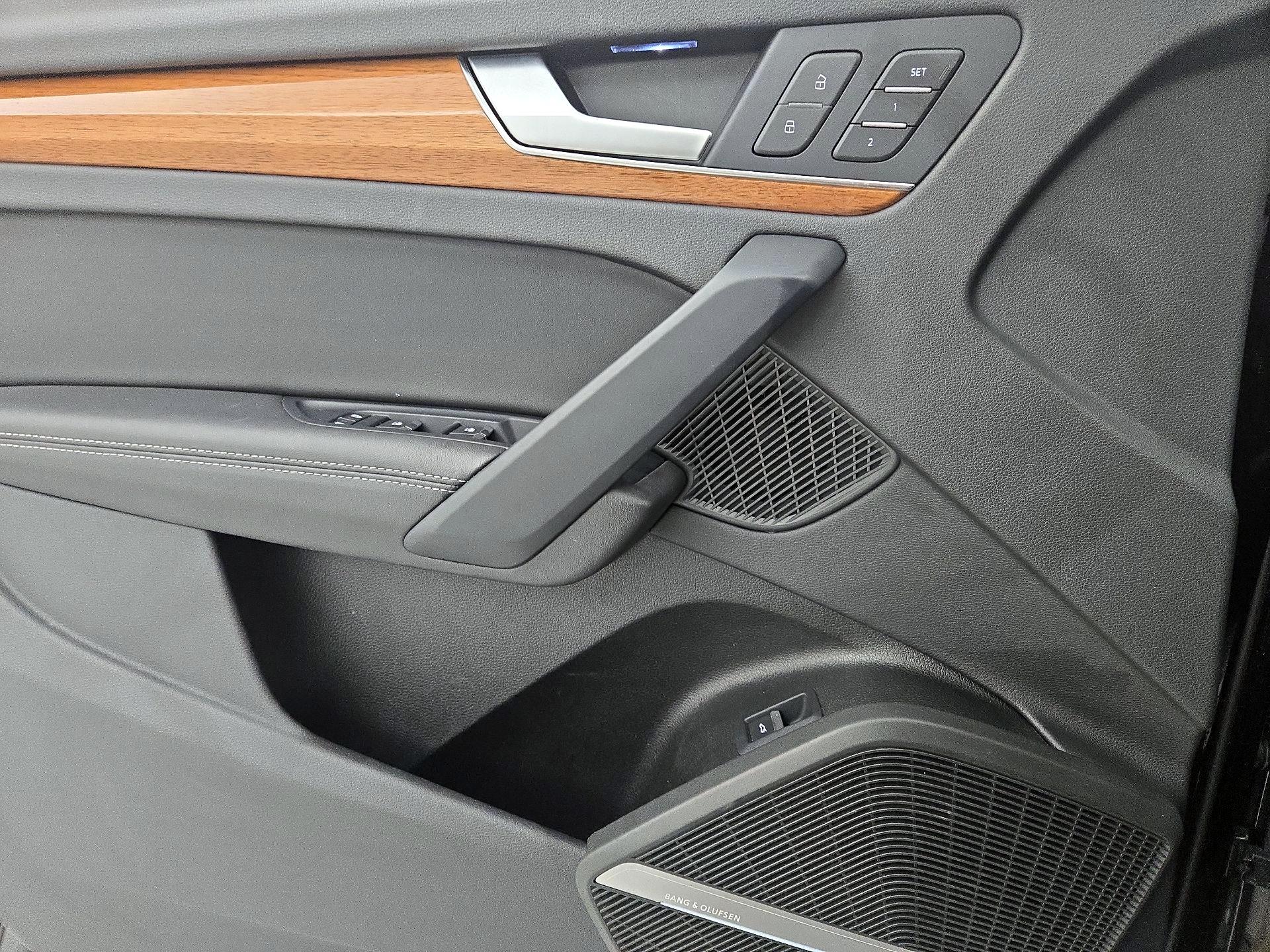 Thumbnail: 2023 Audi Q5 - 12