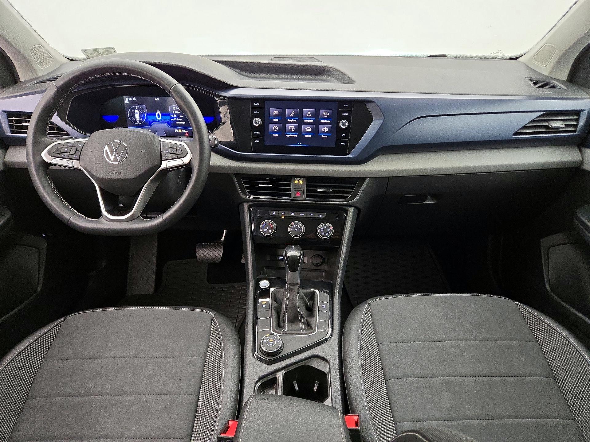 Thumbnail: 2023 Volkswagen Taos - 9