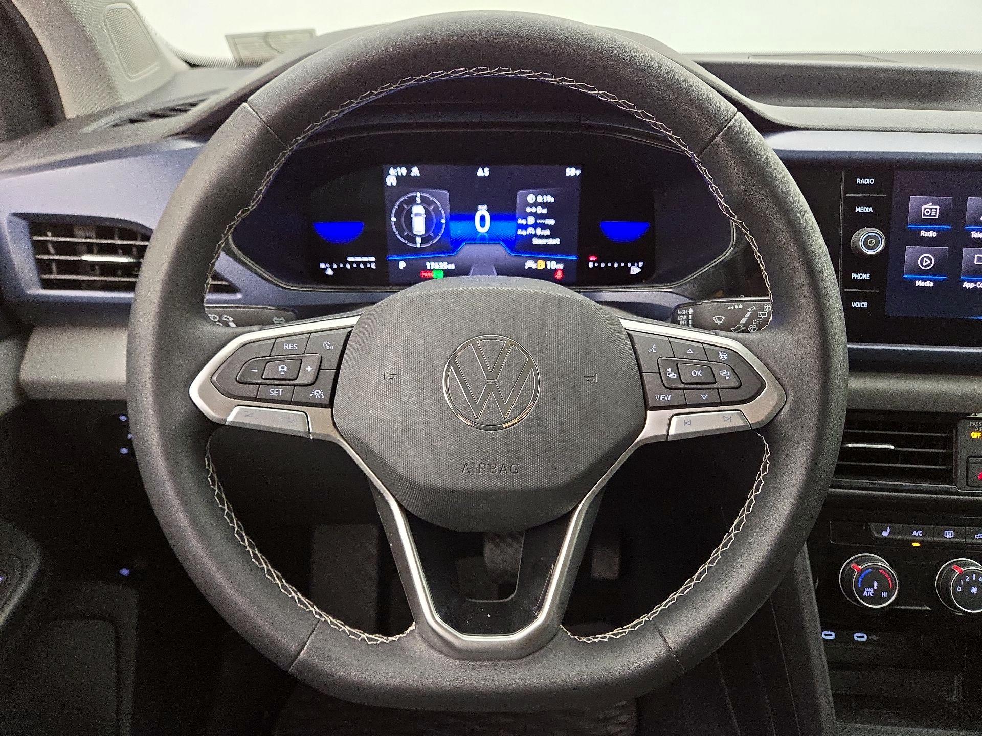 Thumbnail: 2023 Volkswagen Taos - 10