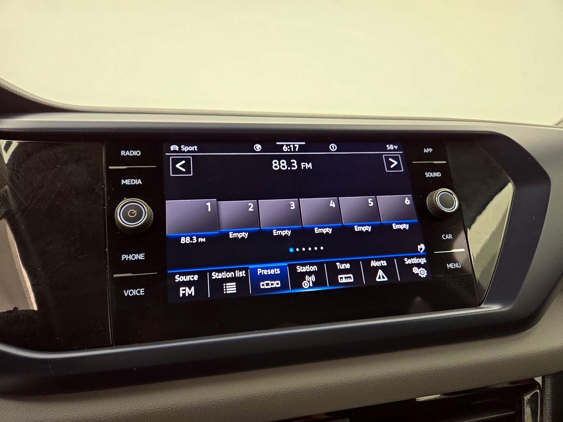 Thumbnail: 2023 Volkswagen Taos - 15