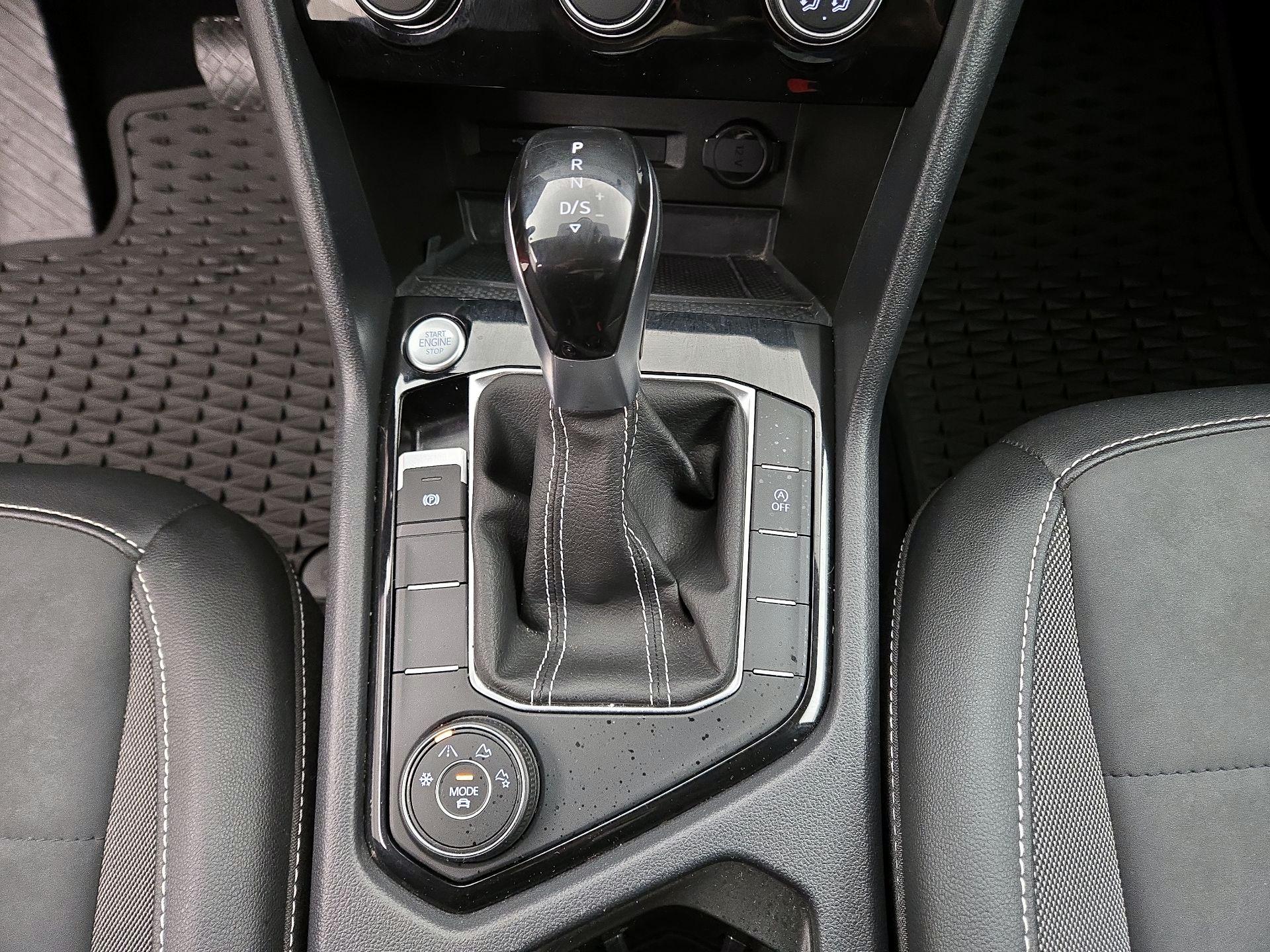 Thumbnail: 2023 Volkswagen Taos - 17