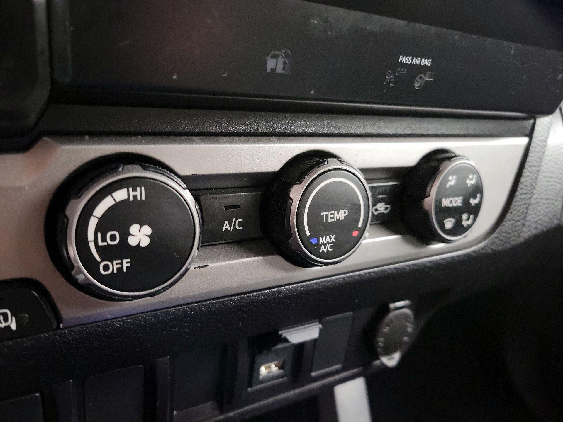 Thumbnail: 2020 Toyota Tacoma - 16