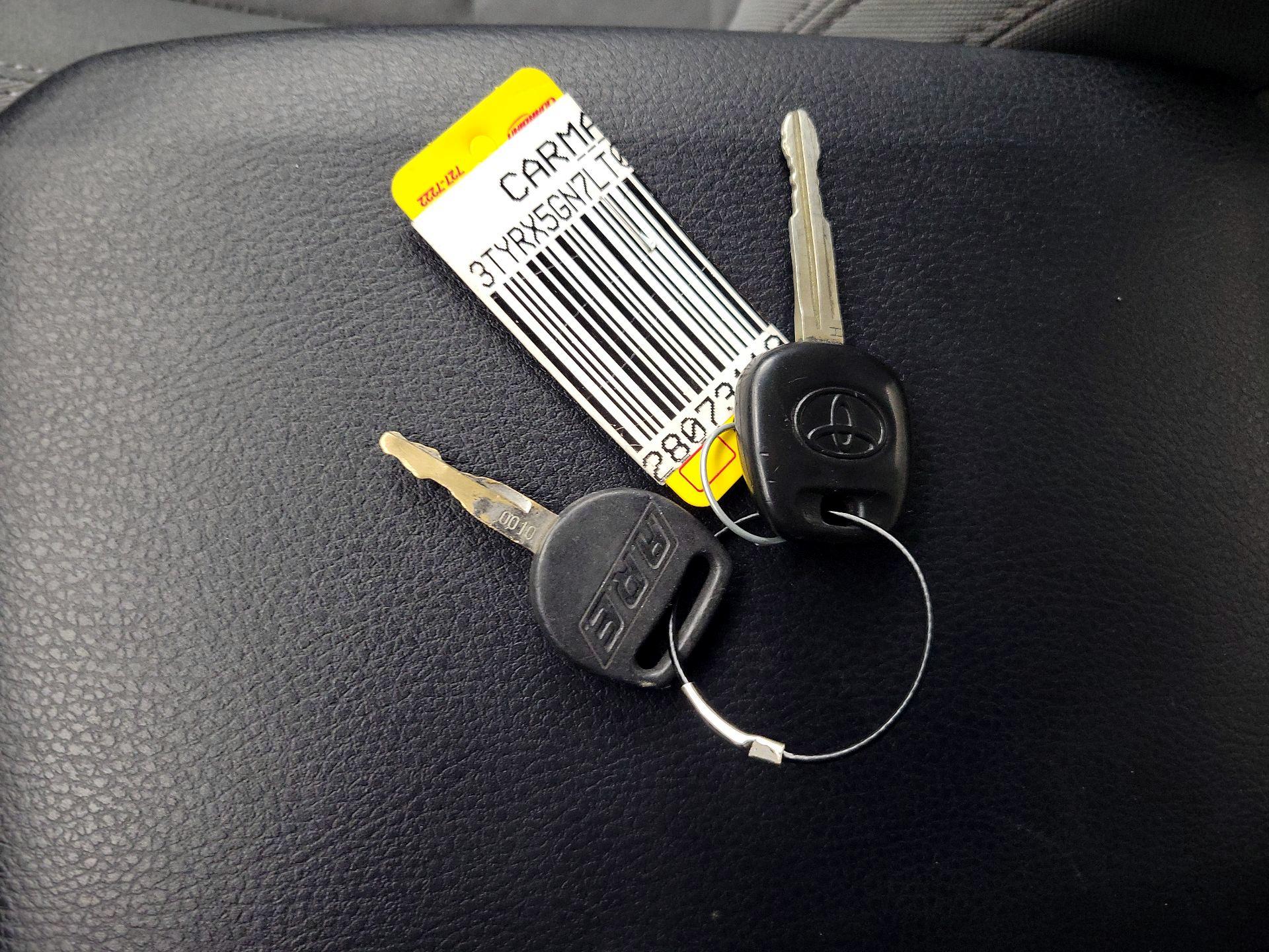 Thumbnail: 2020 Toyota Tacoma - 20