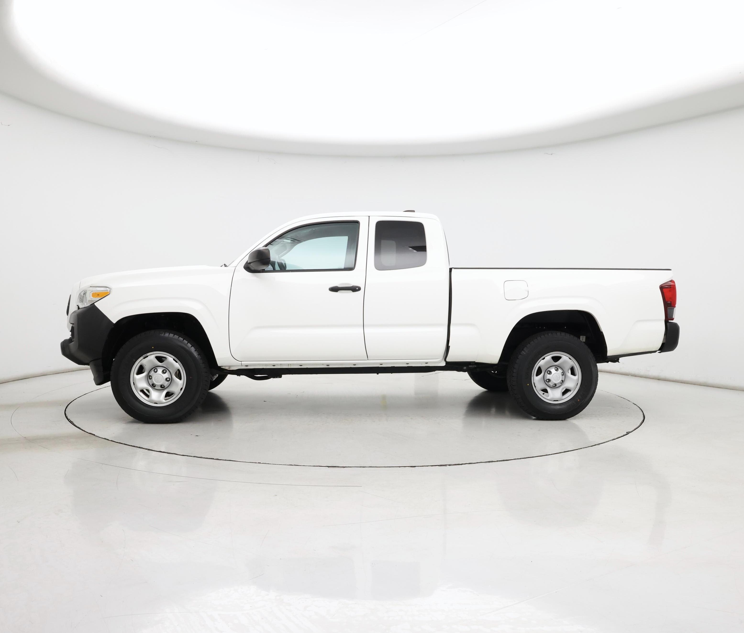 Thumbnail: 2020 Toyota Tacoma - 3