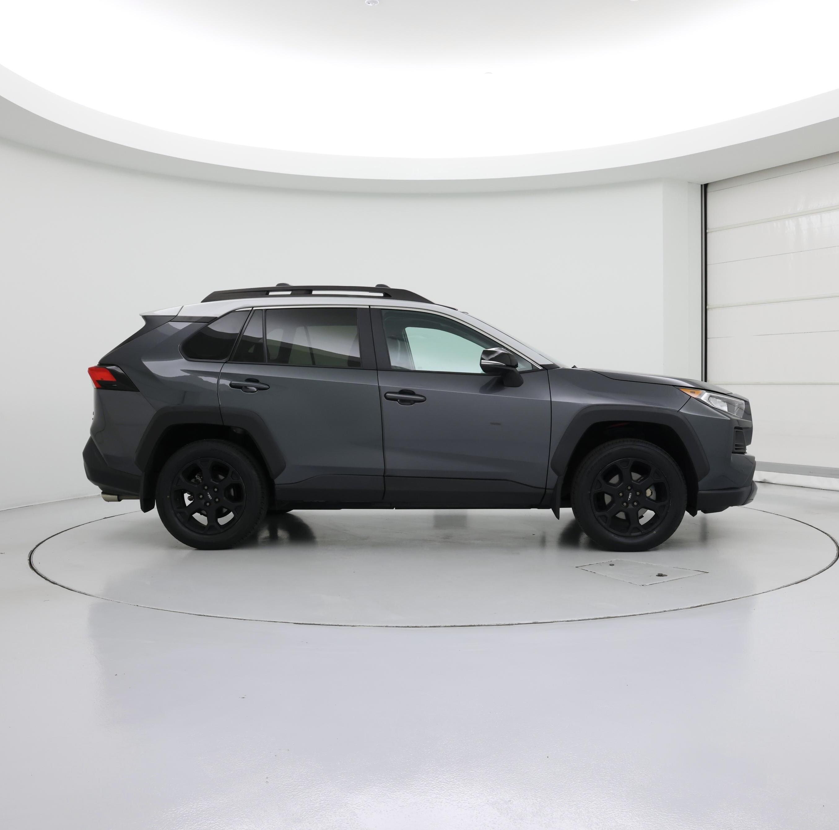 Thumbnail: 2020 Toyota RAV4 - 7