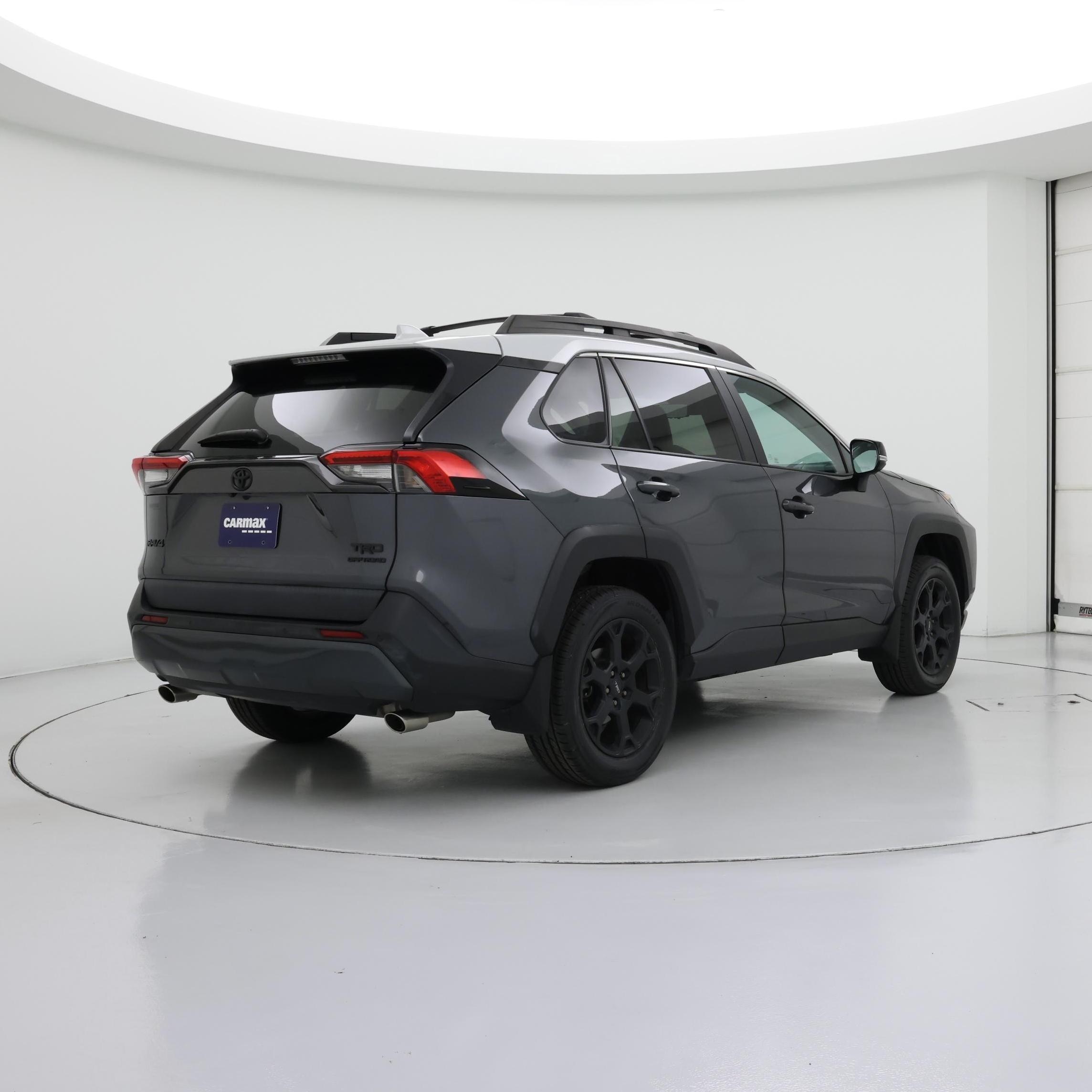 Thumbnail: 2020 Toyota RAV4 - 8