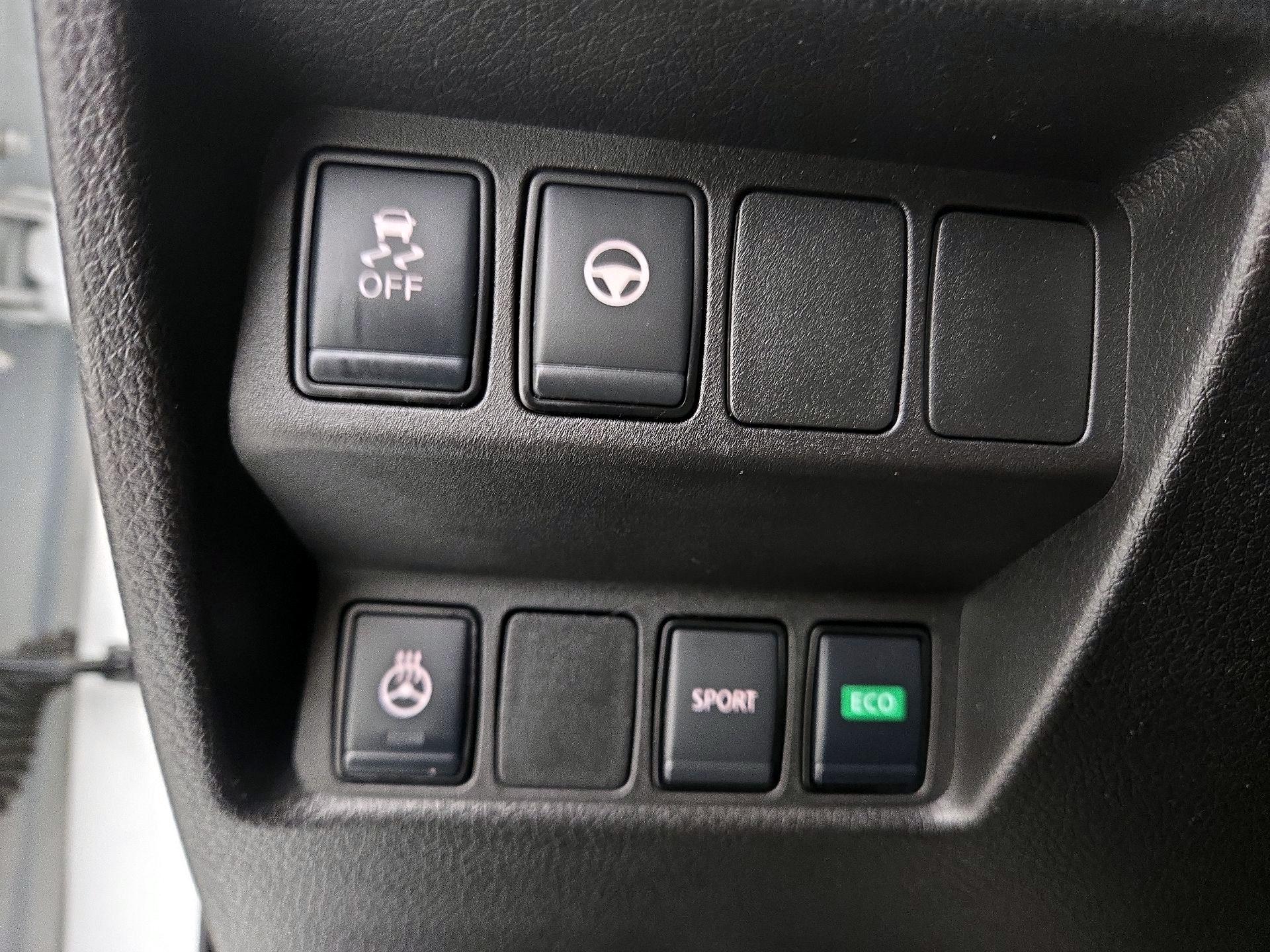 Thumbnail: 2022 Nissan Rogue Sport - 13