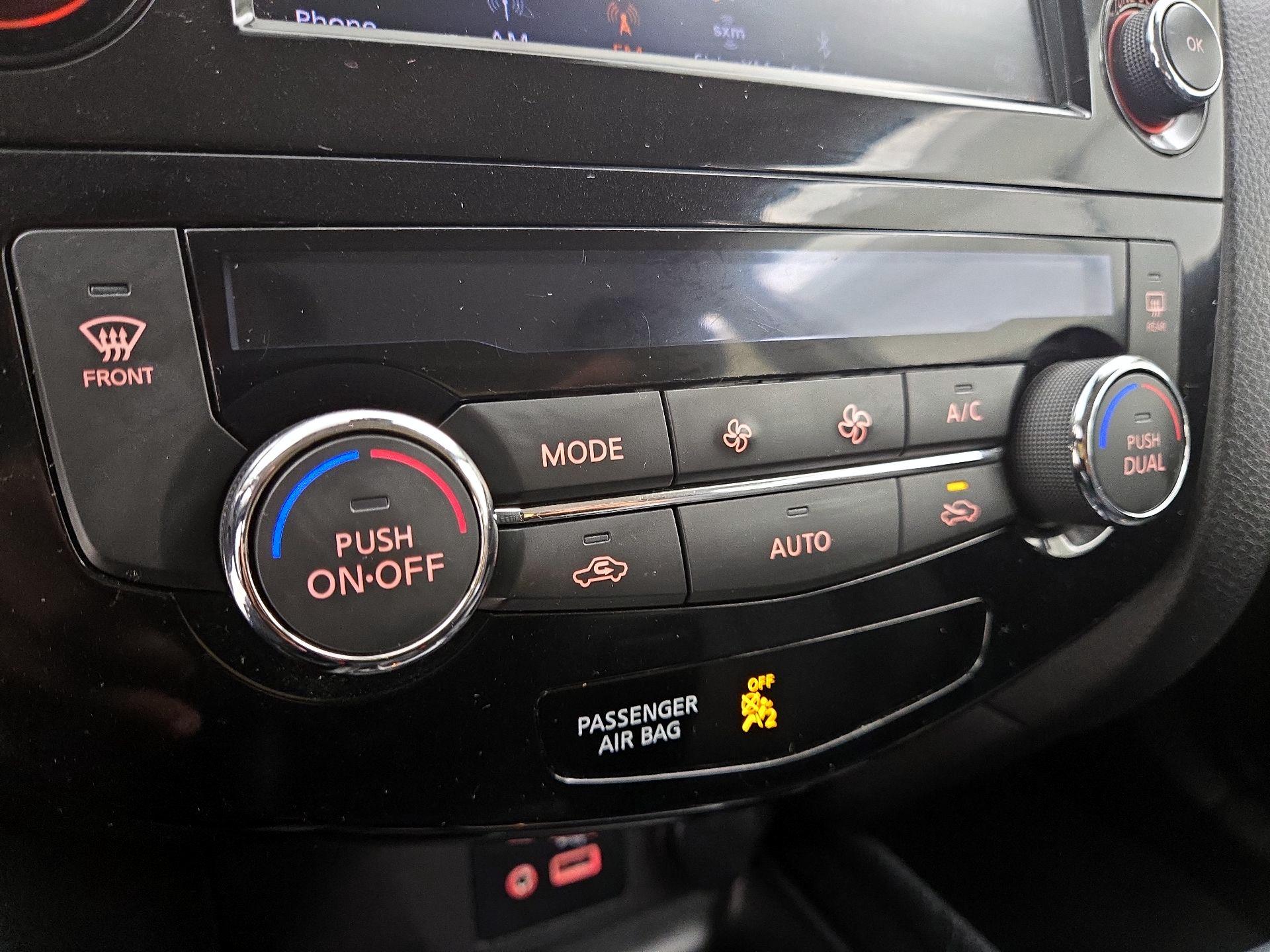 Thumbnail: 2022 Nissan Rogue Sport - 16