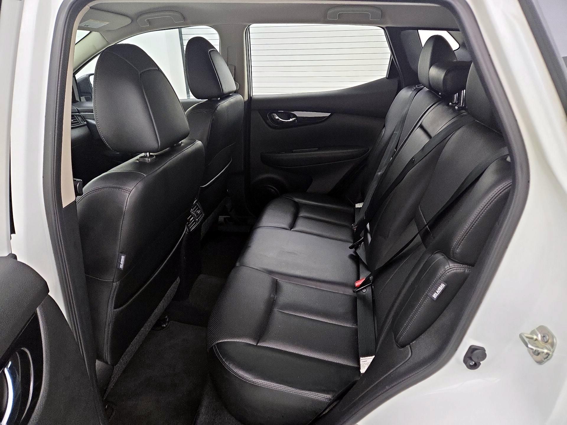 Thumbnail: 2022 Nissan Rogue Sport - 18