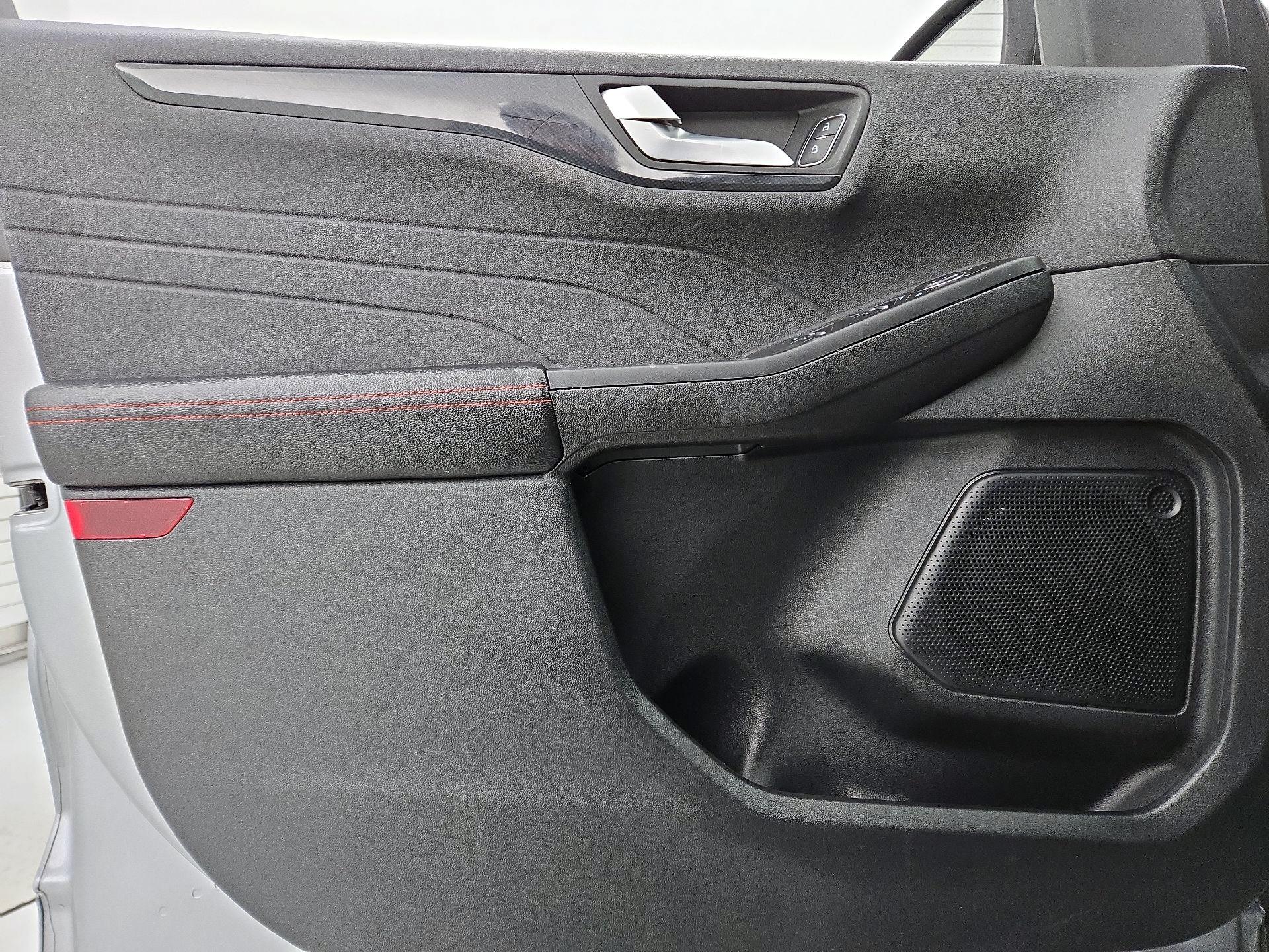 Thumbnail: 2023 Ford Escape - 12