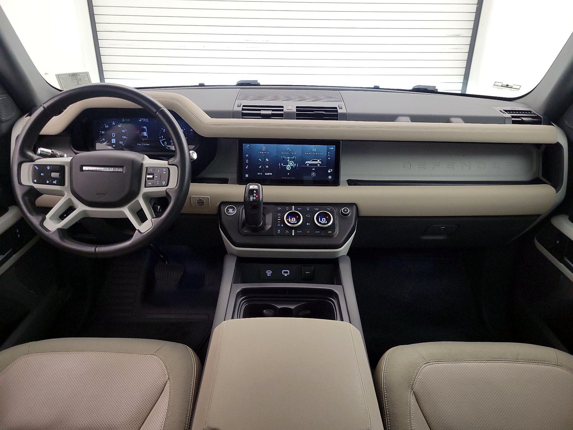 Thumbnail: 2020 Land Rover Defender - 9