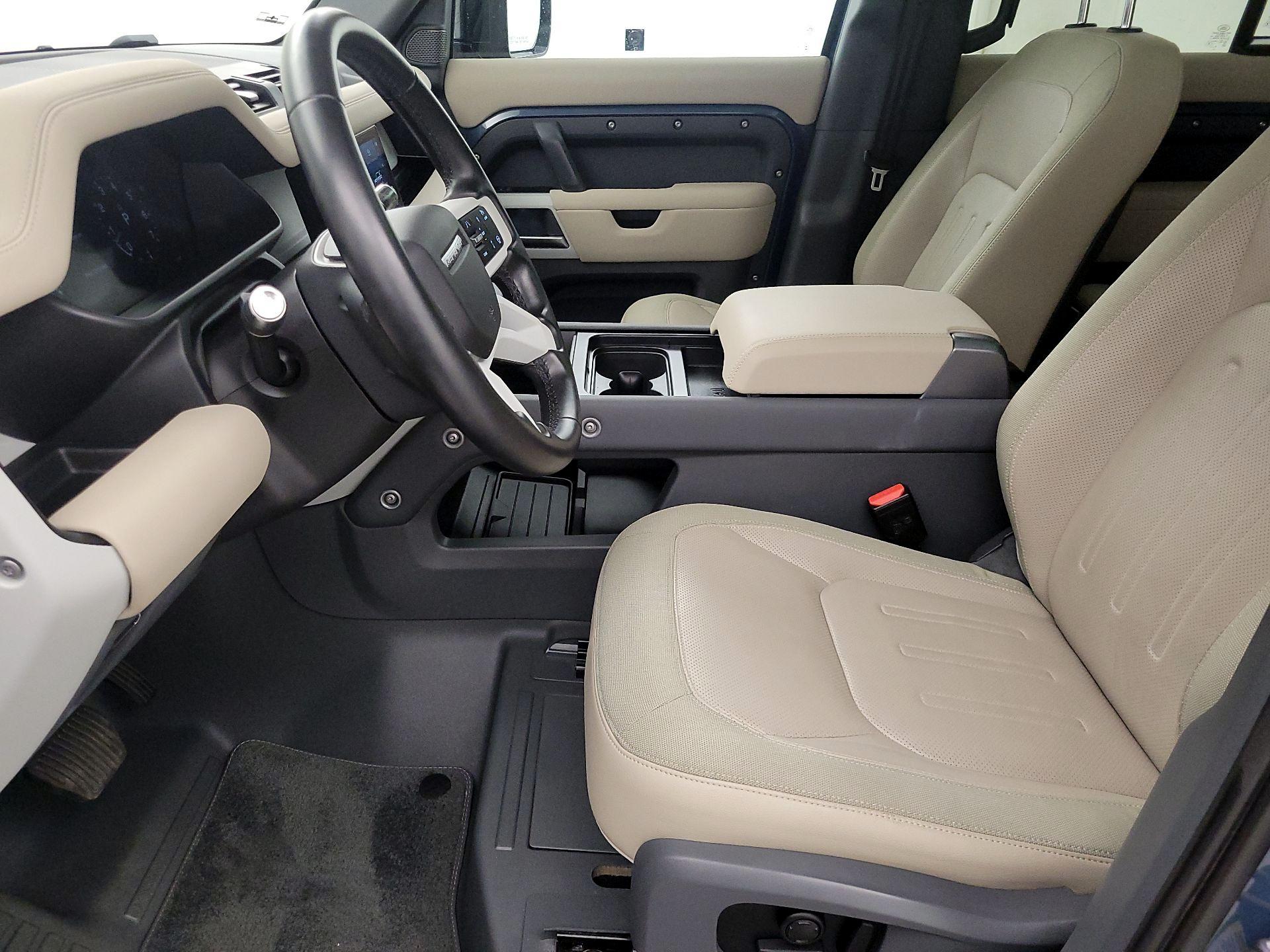 Thumbnail: 2020 Land Rover Defender - 11