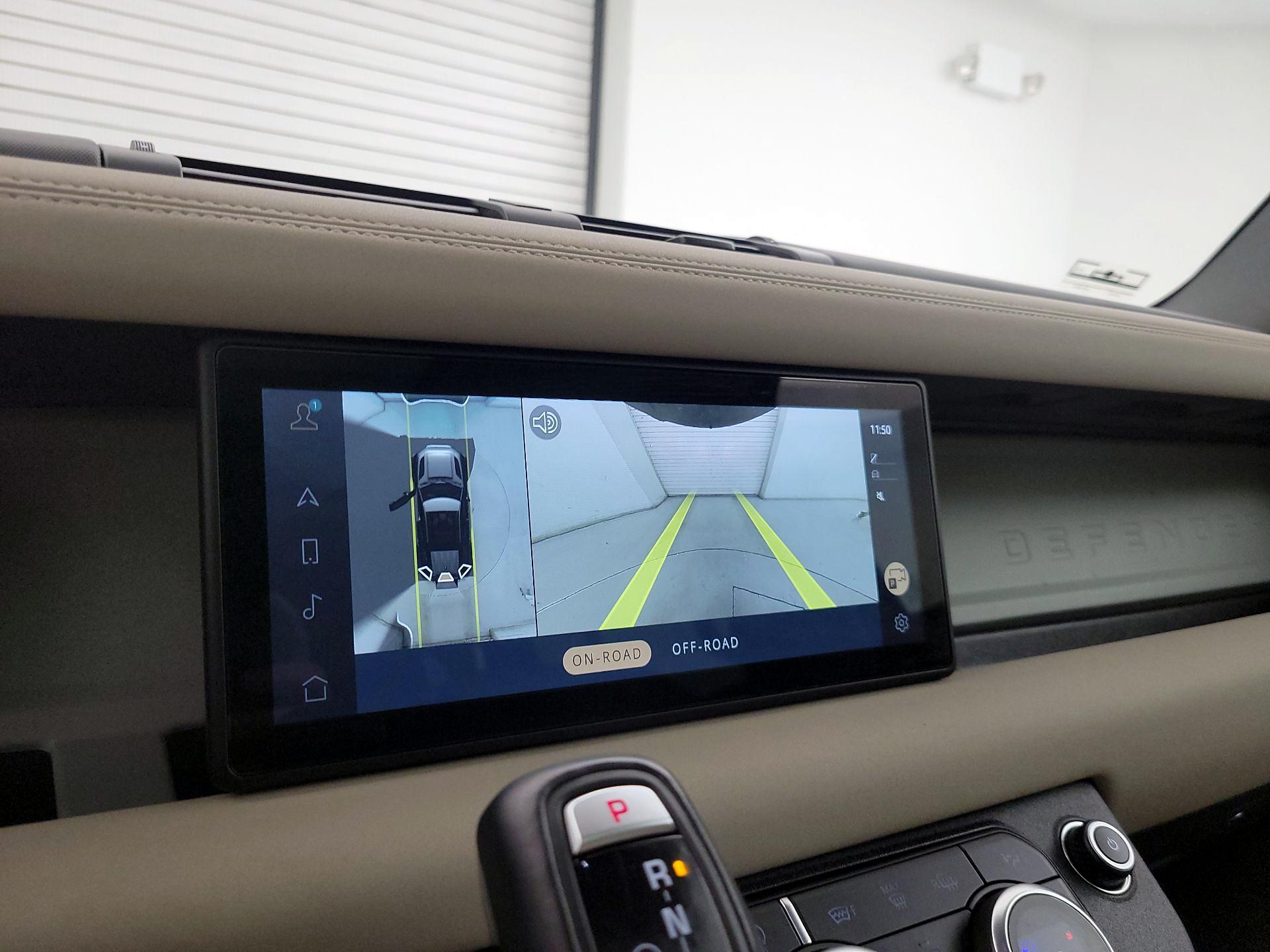 Thumbnail: 2020 Land Rover Defender - 15