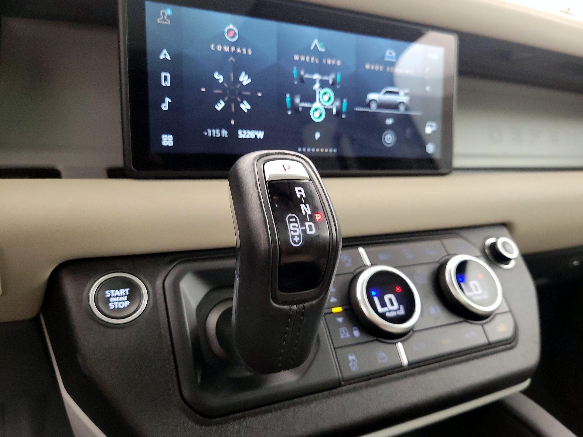 Thumbnail: 2020 Land Rover Defender - 18