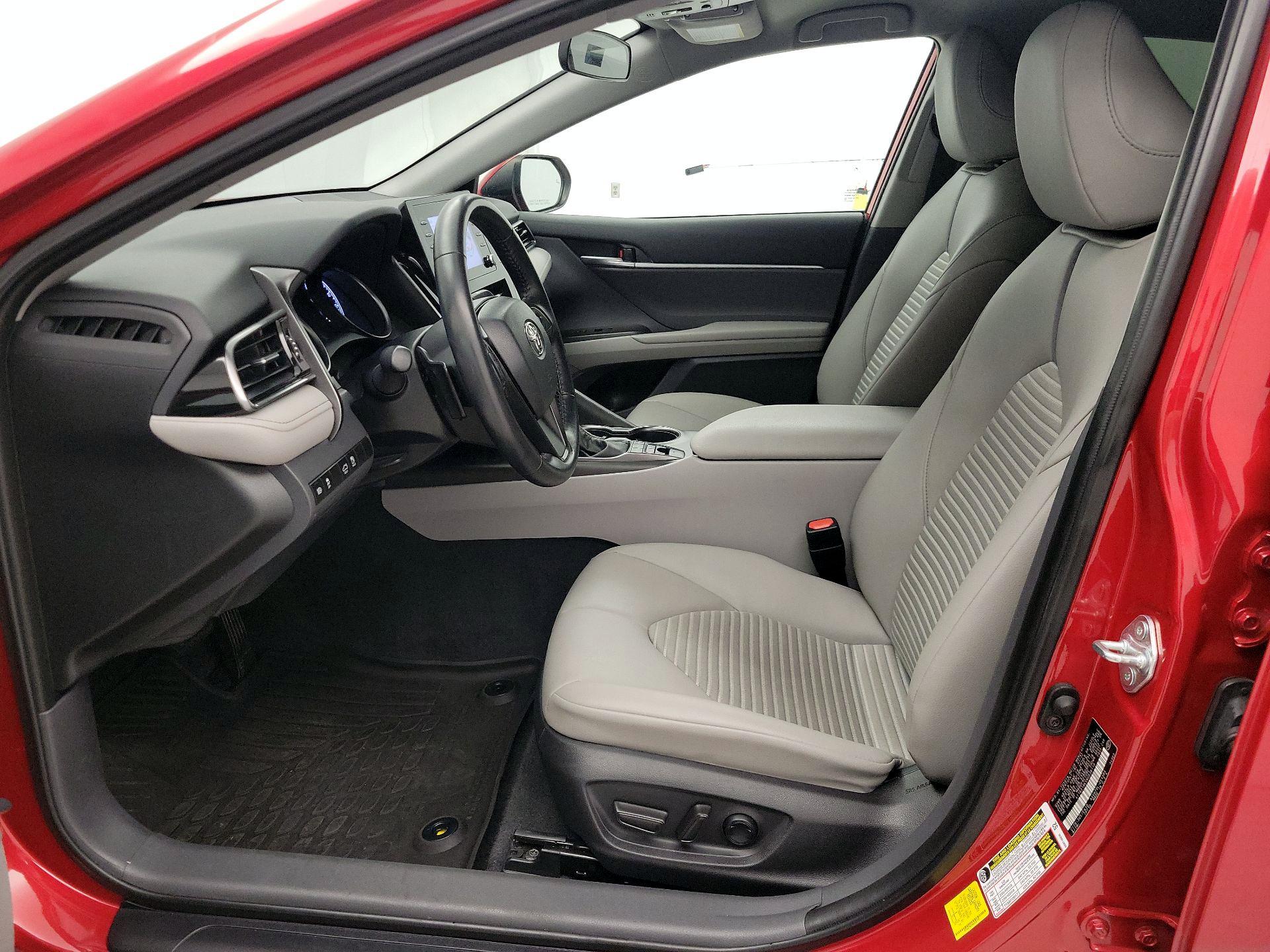 Thumbnail: 2022 Toyota Camry - 11