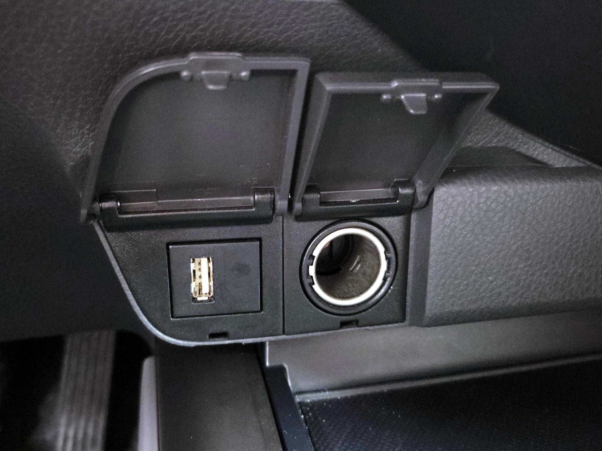 Thumbnail: 2022 Toyota Camry - 18