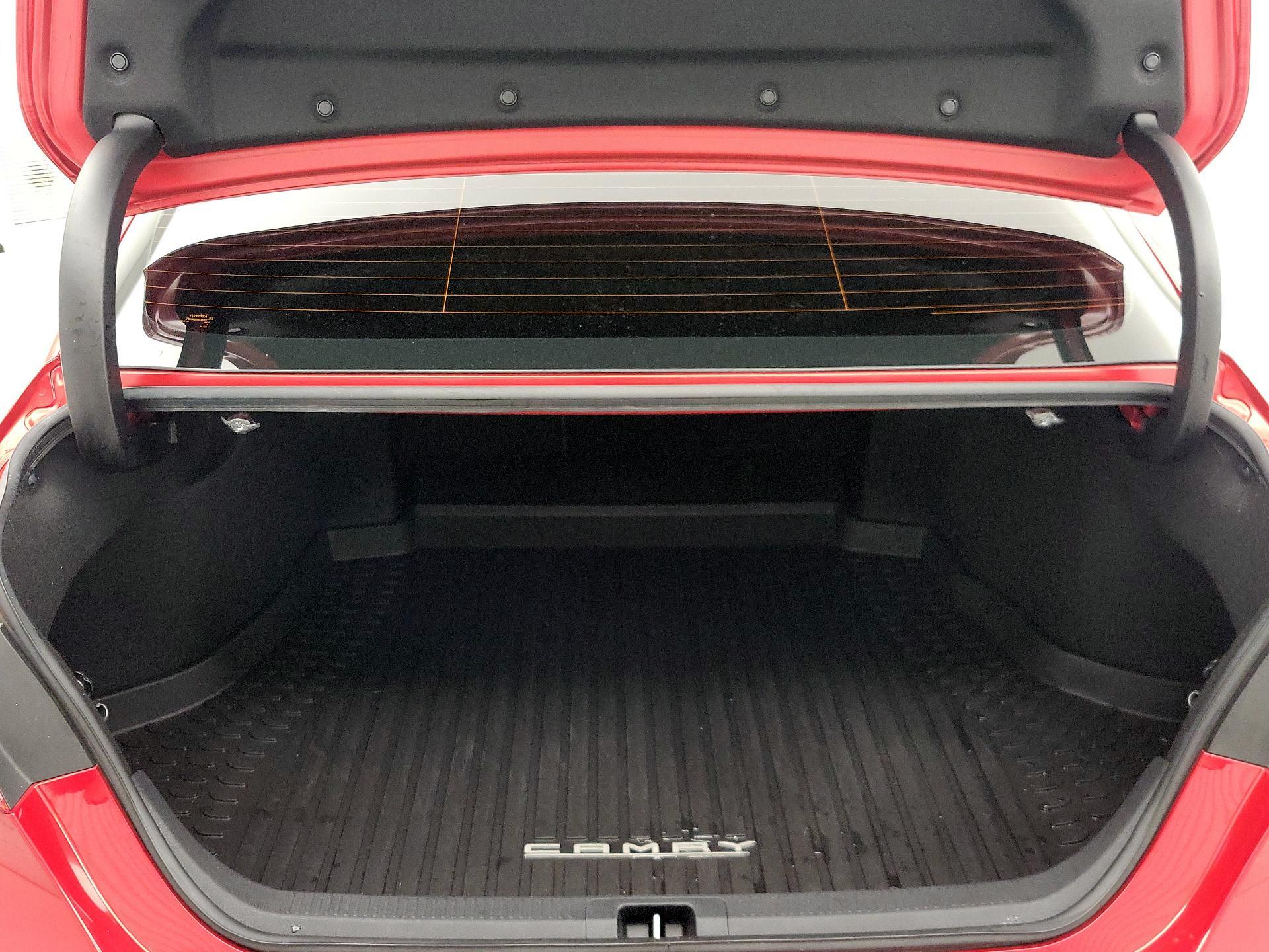 Thumbnail: 2022 Toyota Camry - 20