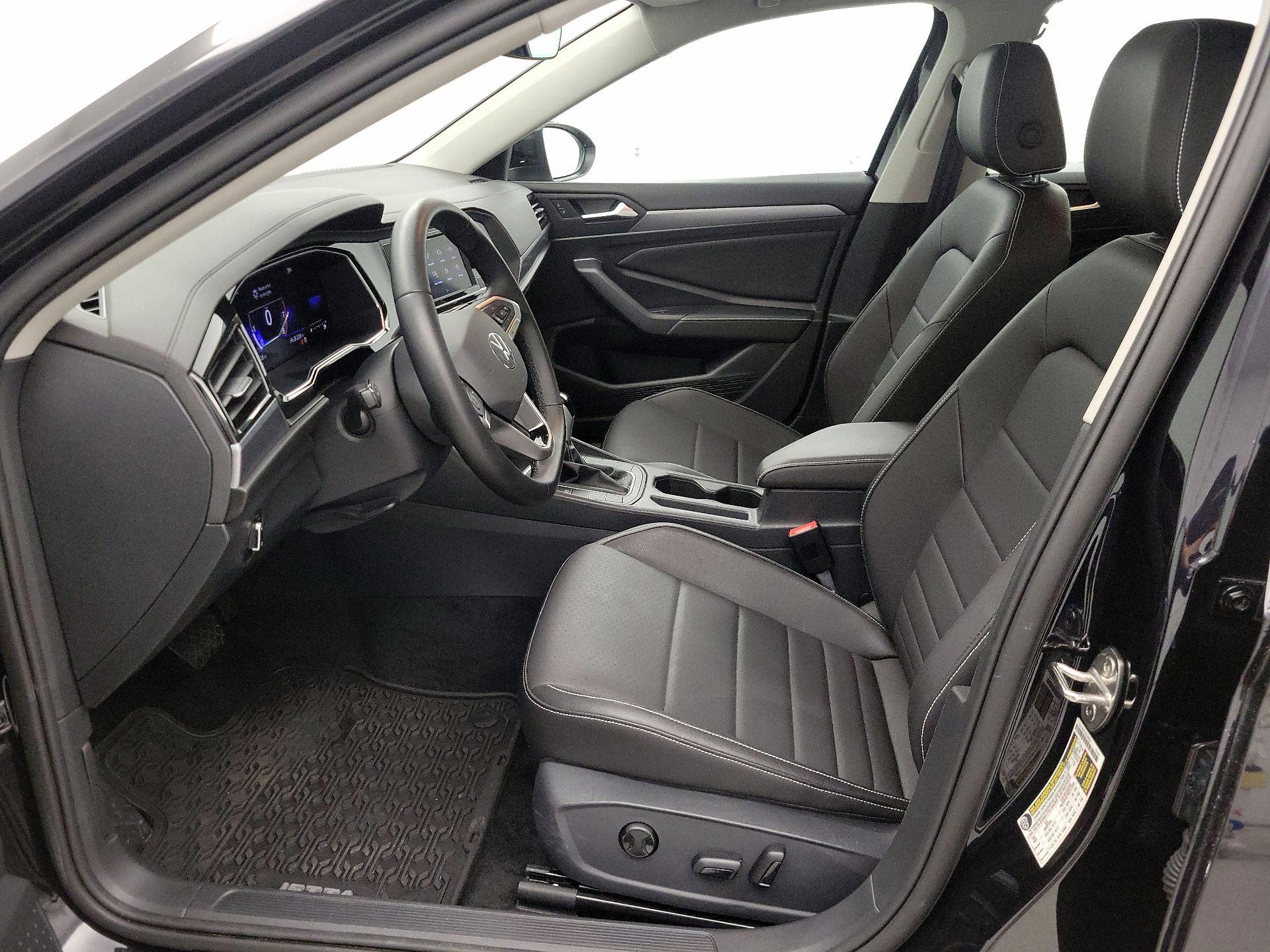 Thumbnail: 2024 Volkswagen Jetta - 11