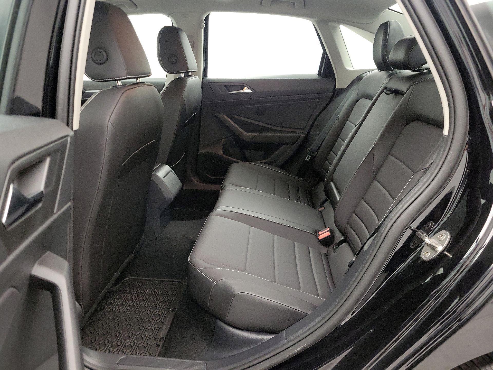 Thumbnail: 2024 Volkswagen Jetta - 20