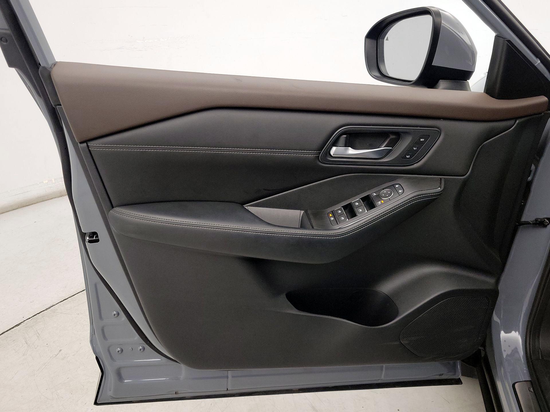 Thumbnail: 2023 Nissan Rogue - 12