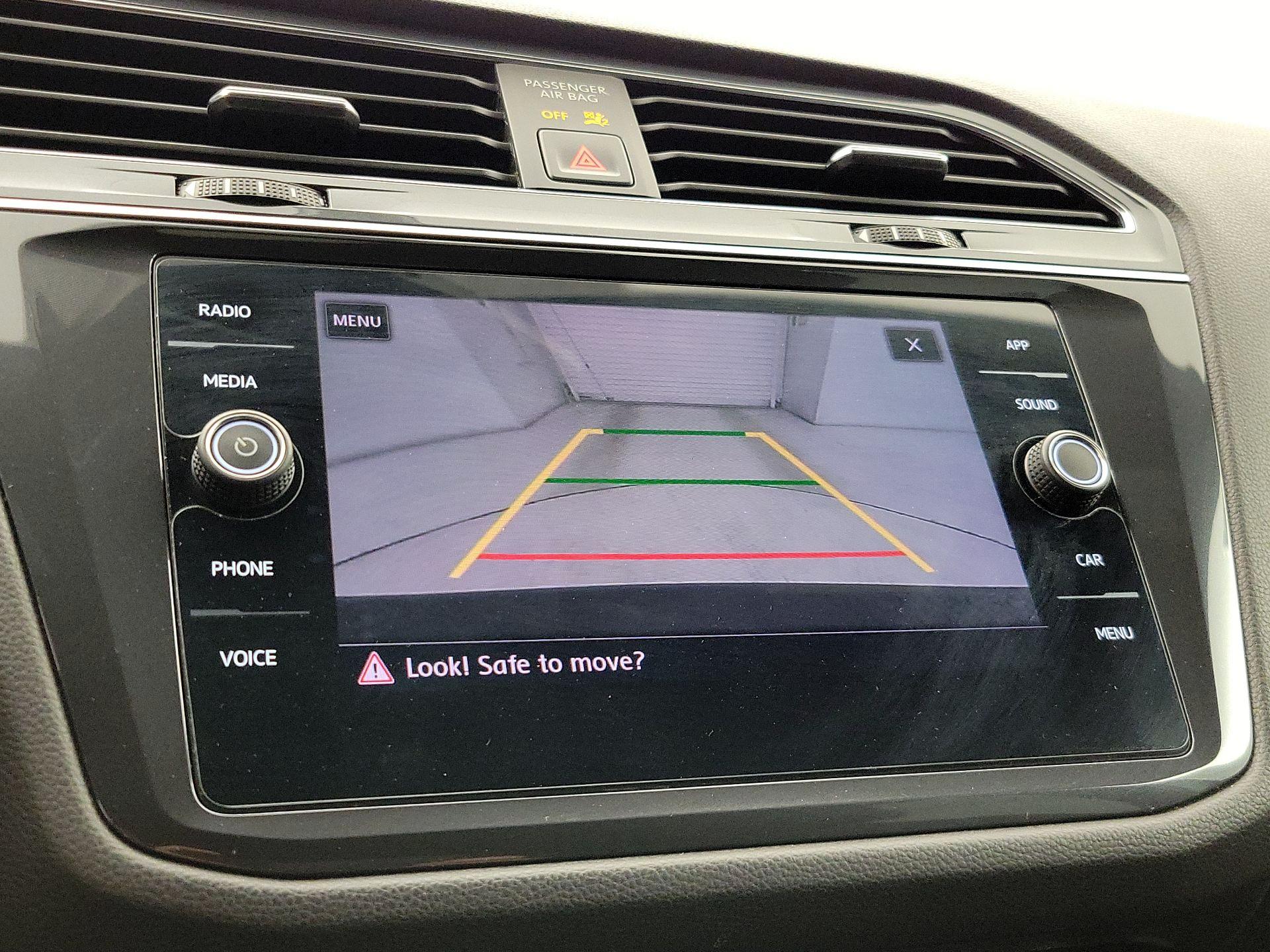 Thumbnail: 2020 Volkswagen Tiguan - 14