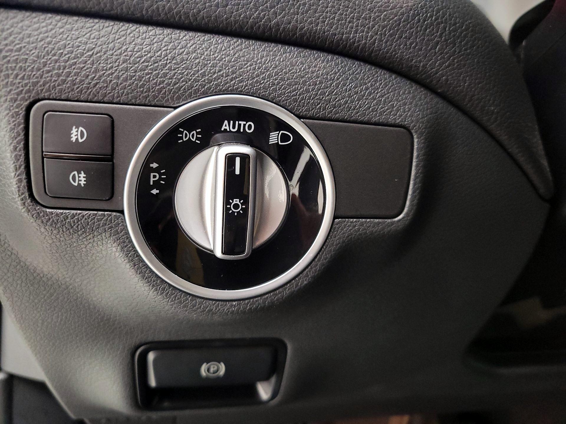 Thumbnail: 2020 Mercedes-Benz GLA - 13