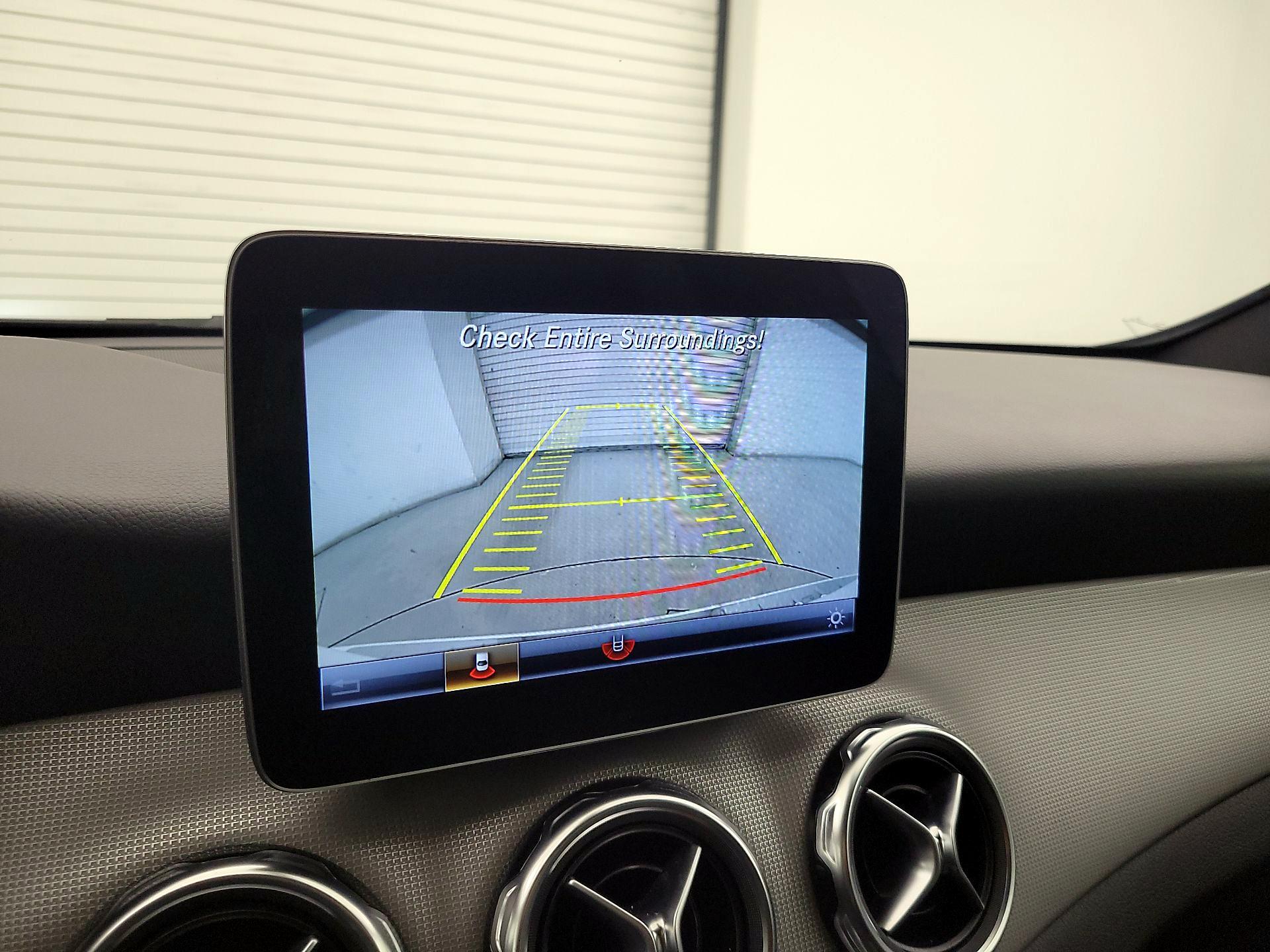 Thumbnail: 2020 Mercedes-Benz GLA - 14