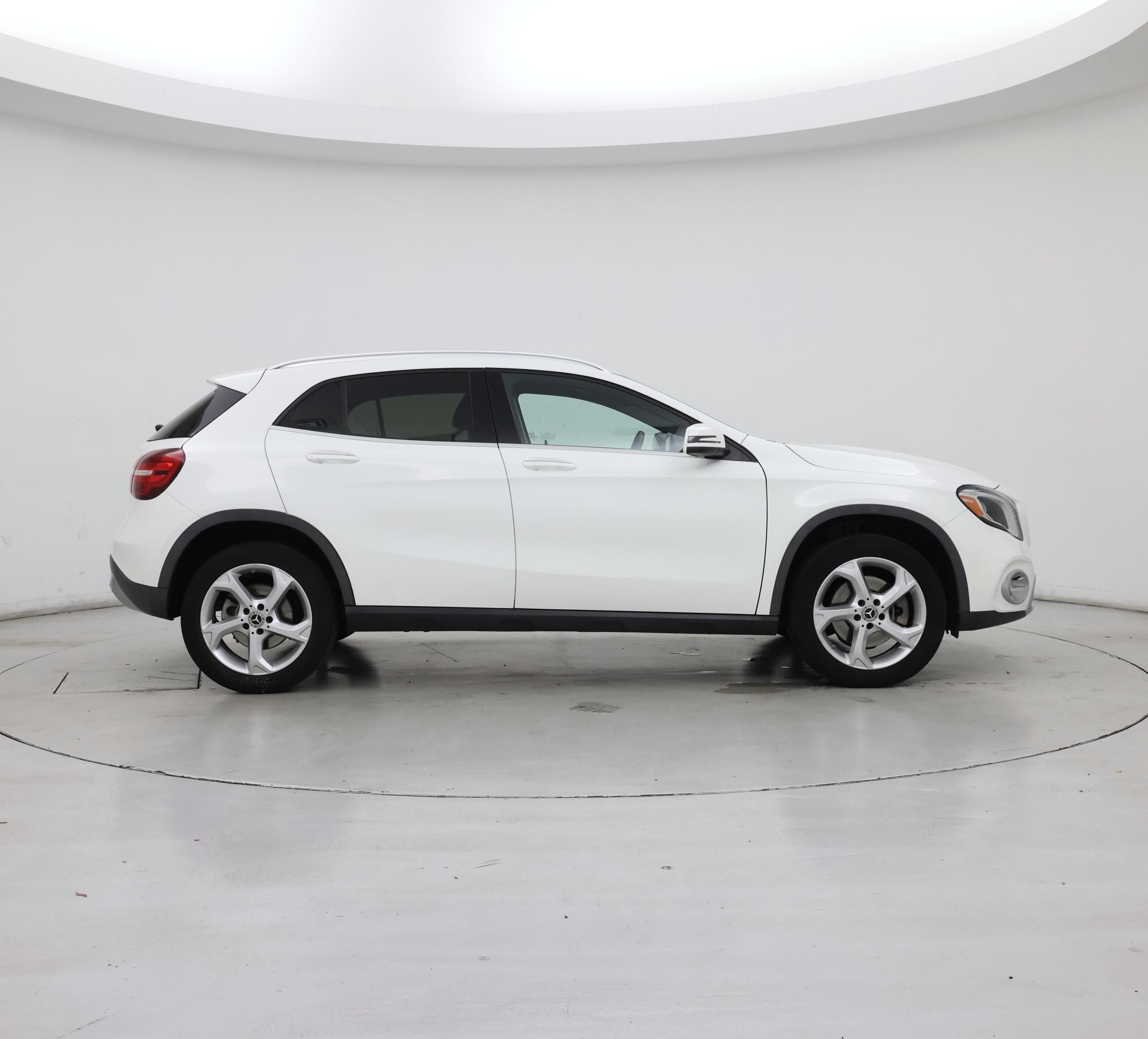 Thumbnail: 2020 Mercedes-Benz GLA - 7