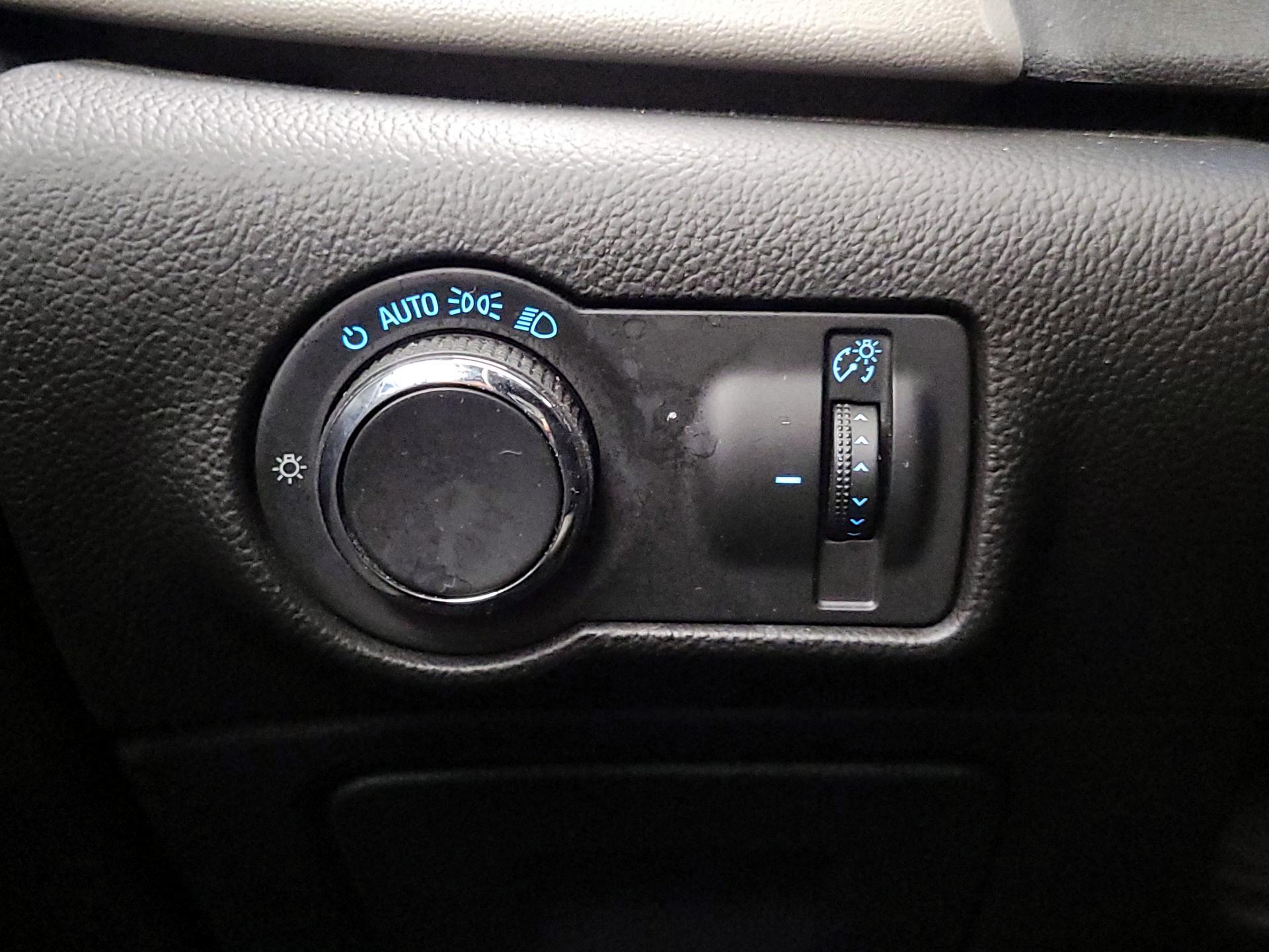 Thumbnail: 2015 Buick Verano - 13