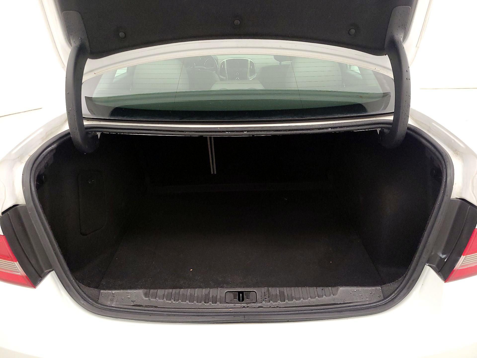 Thumbnail: 2015 Buick Verano - 20