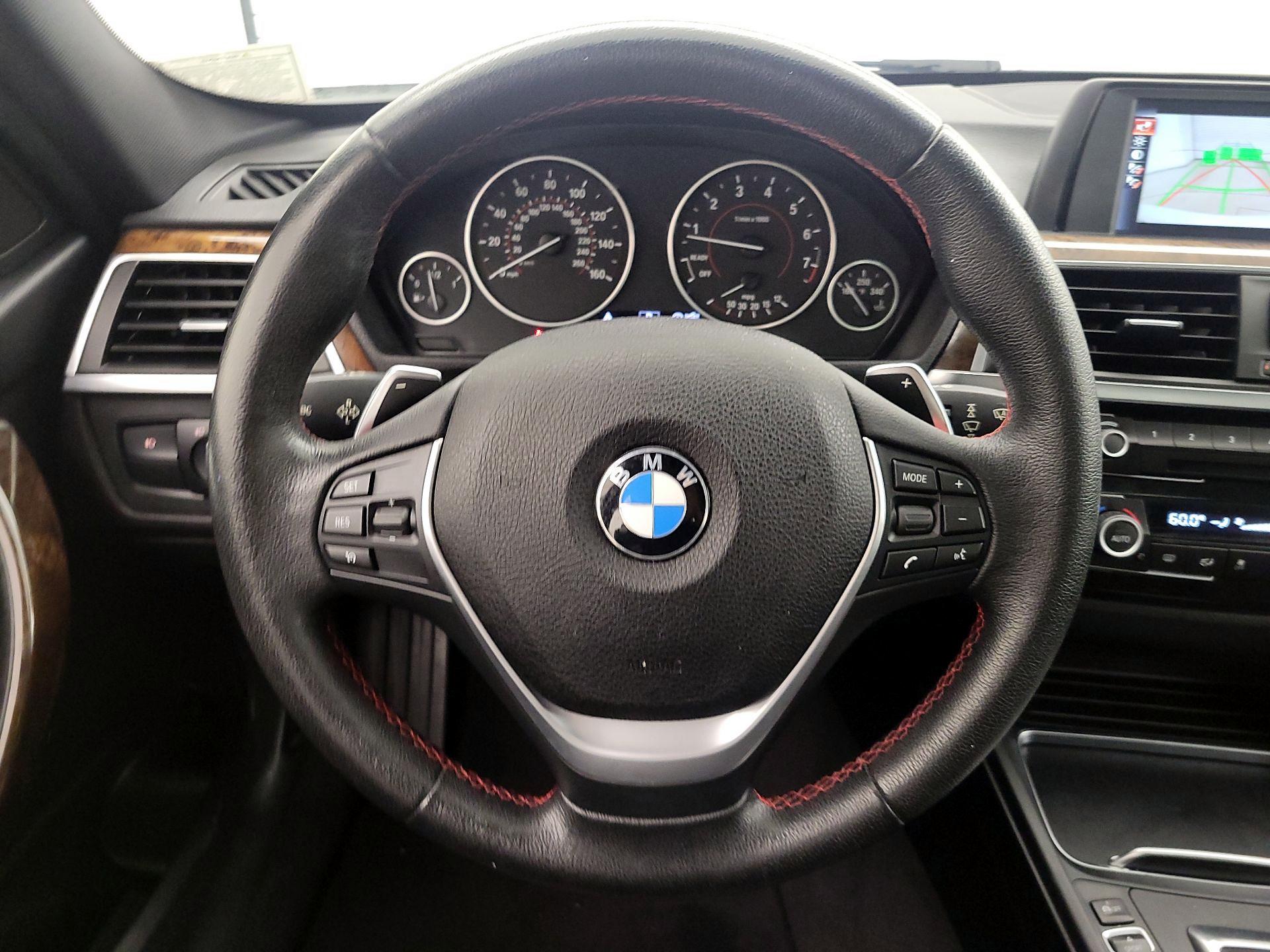 Thumbnail: 2017 BMW 3 Series - 10