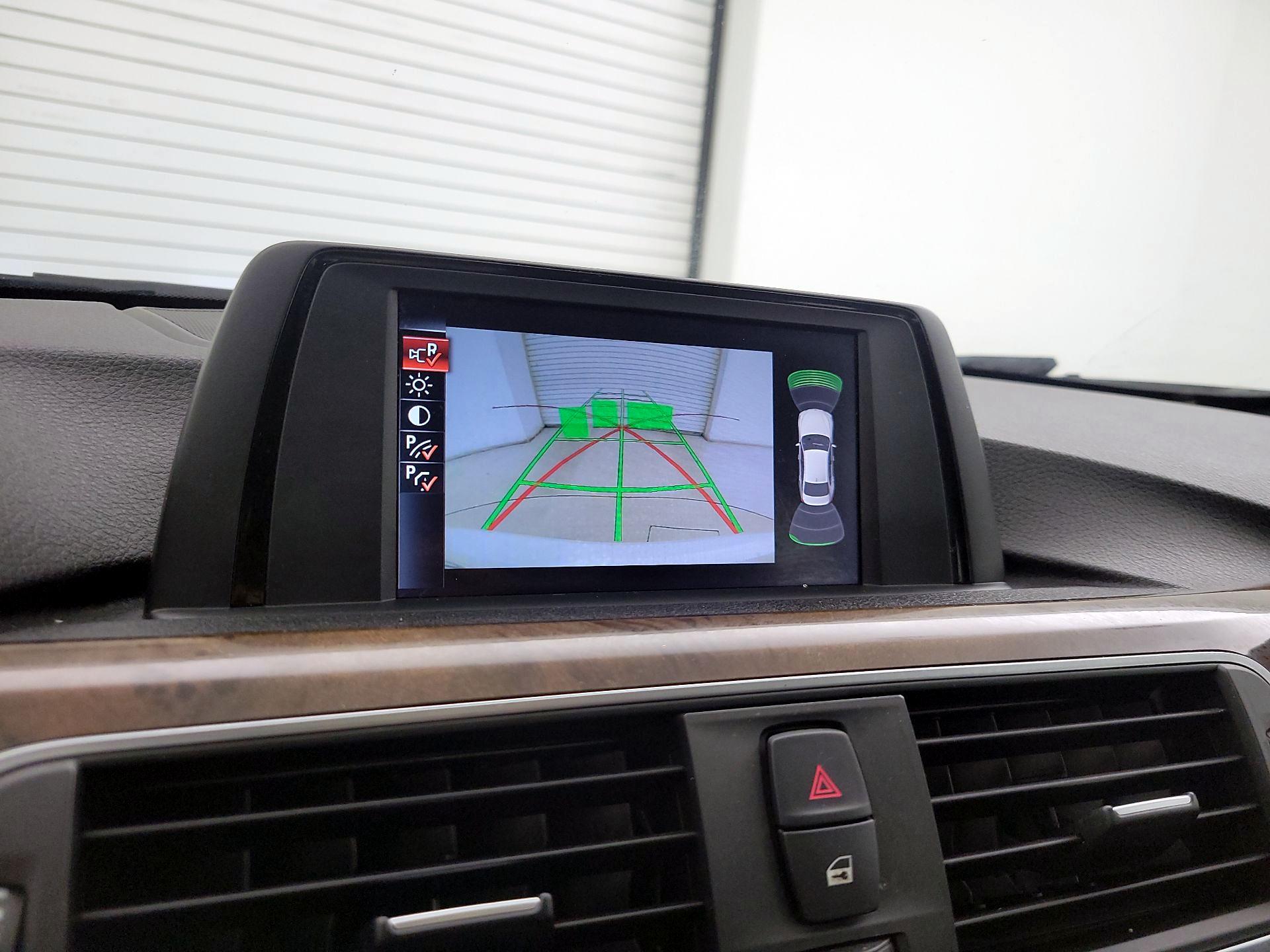 Thumbnail: 2017 BMW 3 Series - 14