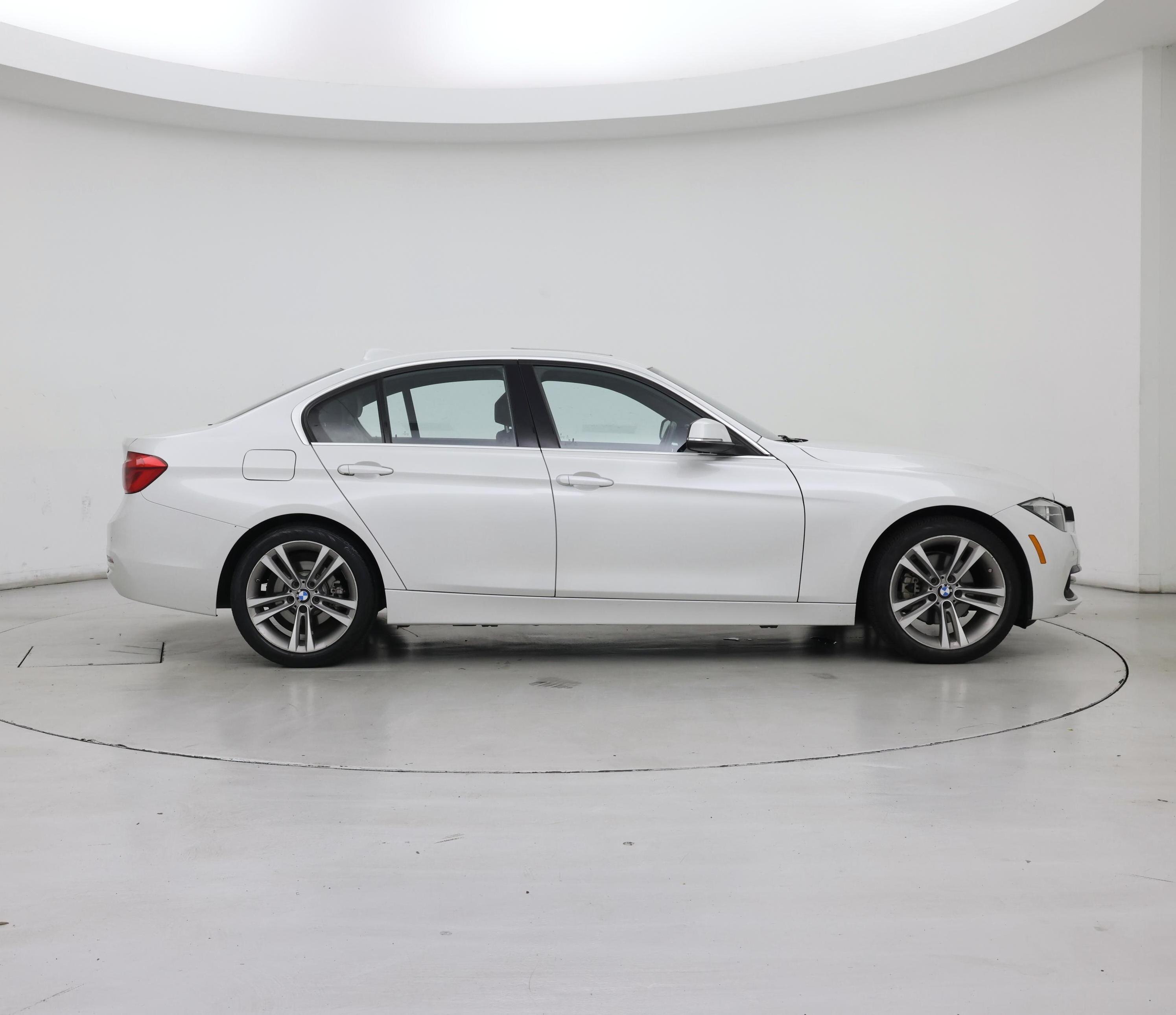 Thumbnail: 2017 BMW 3 Series - 7