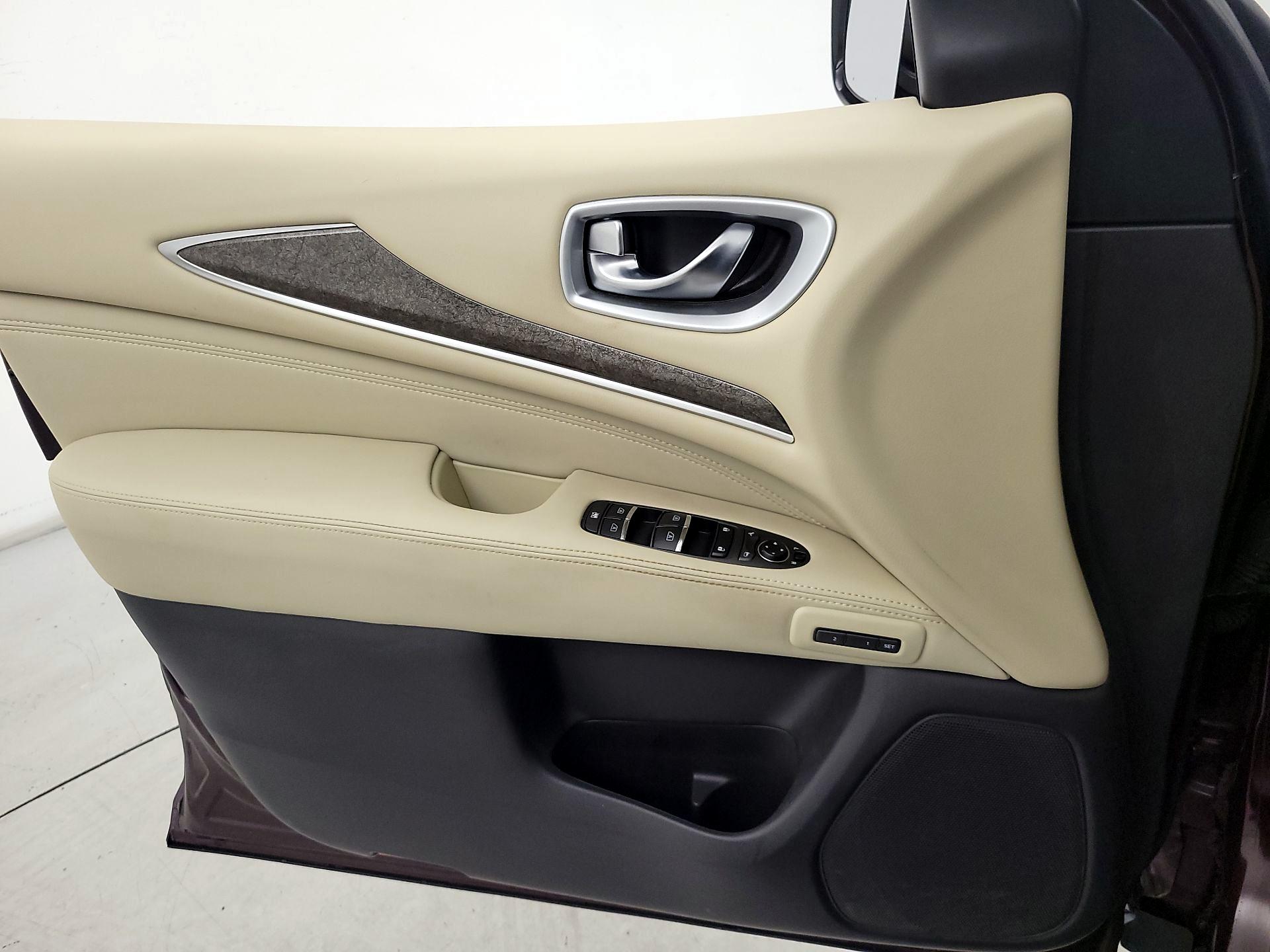 Thumbnail: 2015 INFINITI QX60 - 12