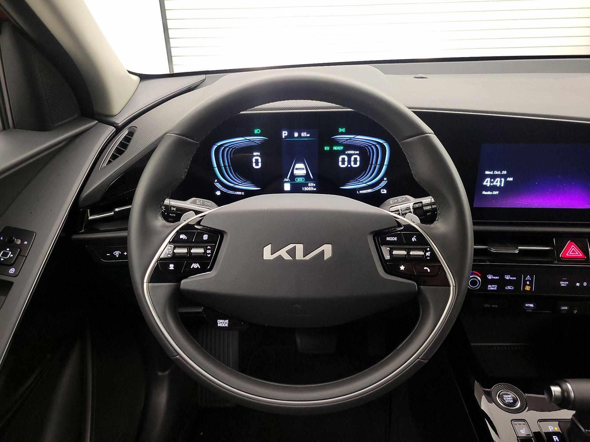 Thumbnail: 2024 Kia Niro - 10