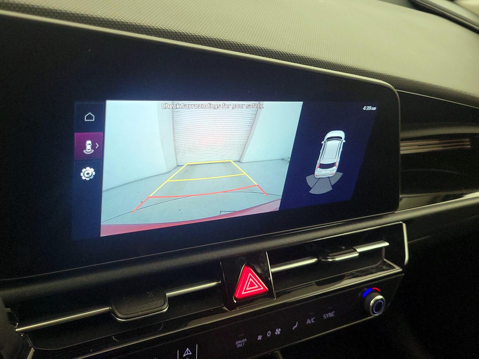 Thumbnail: 2024 Kia Niro - 15