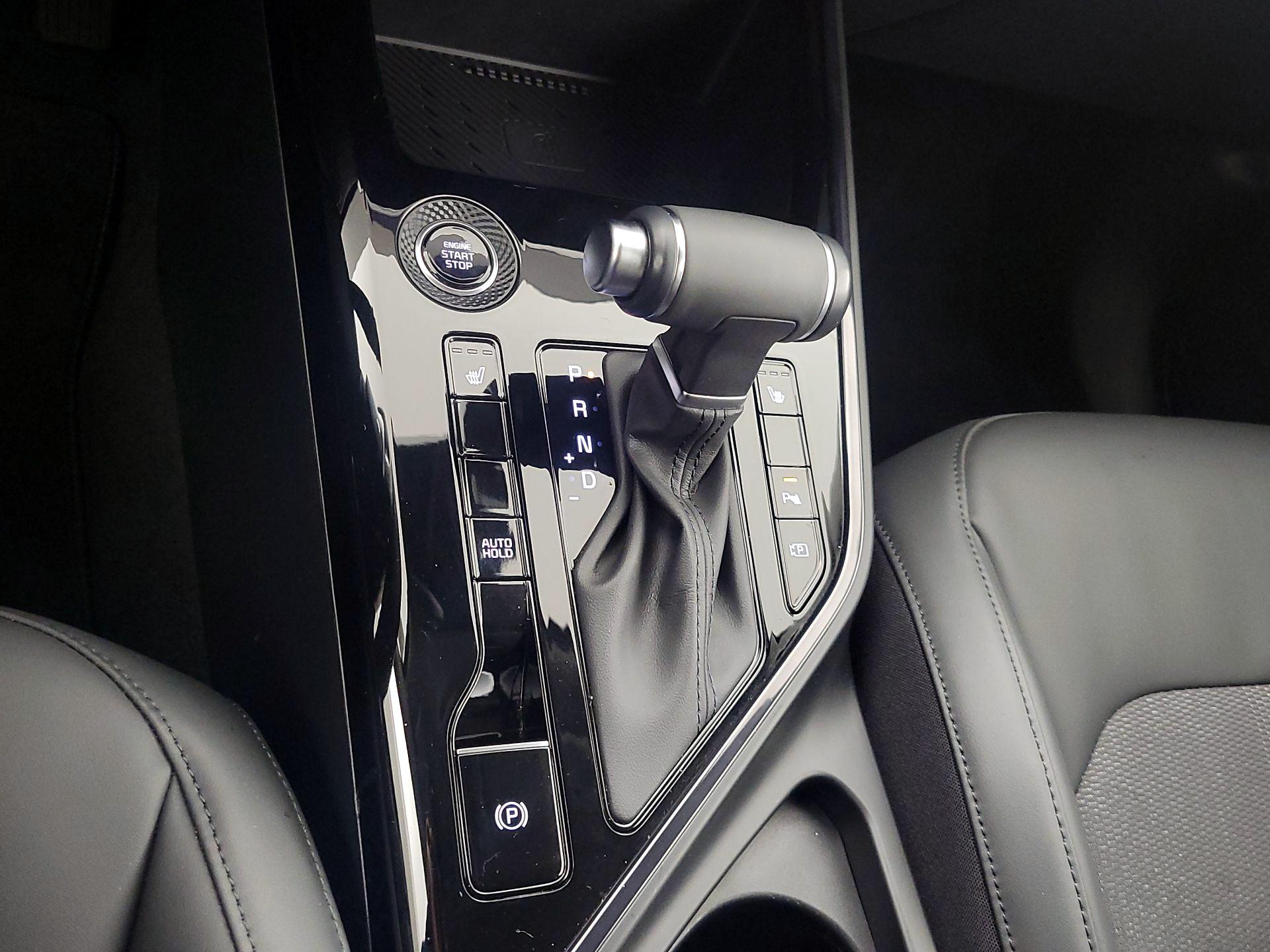 Thumbnail: 2024 Kia Niro - 18