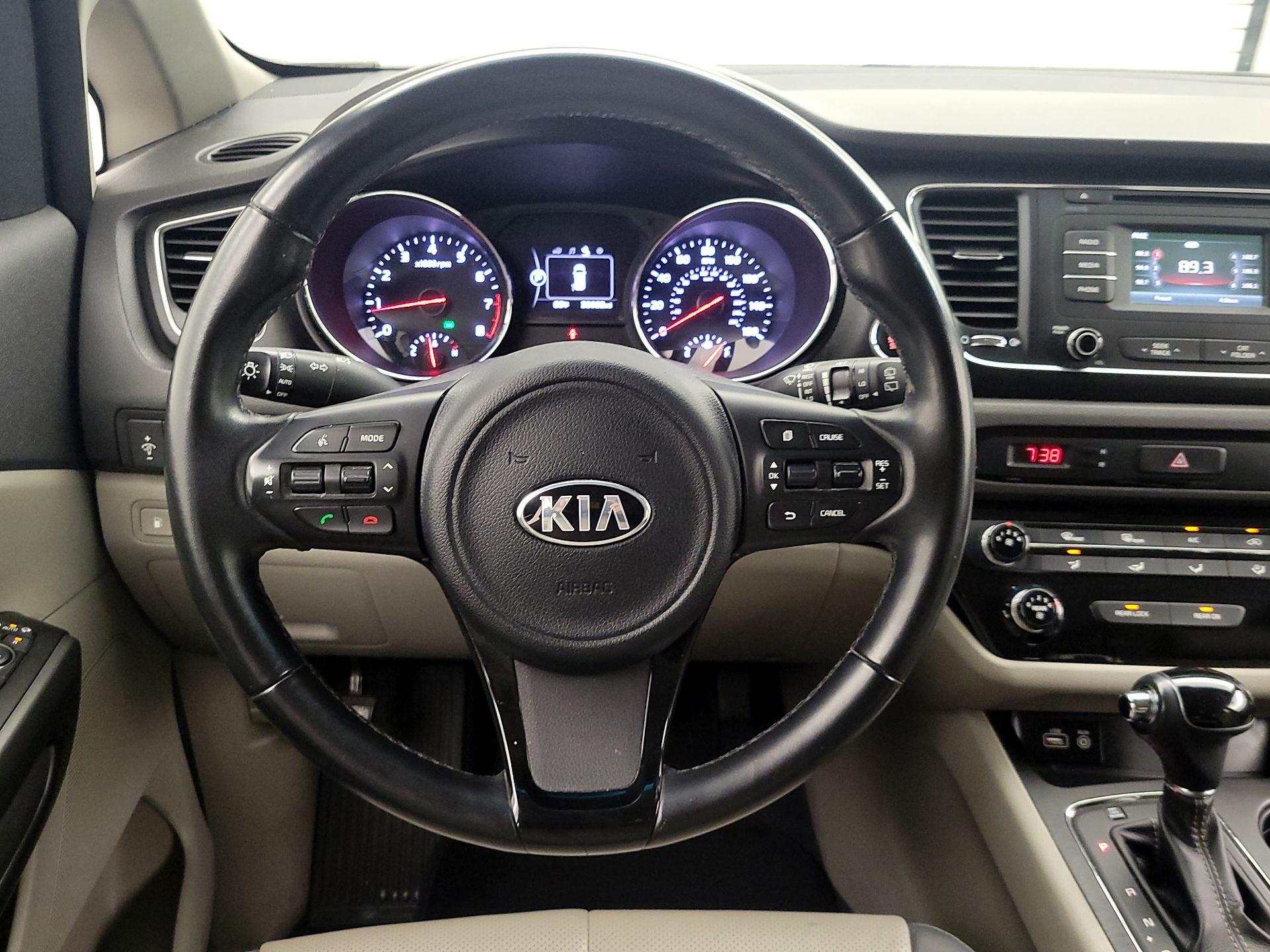 Thumbnail: 2016 Kia Sedona - 10