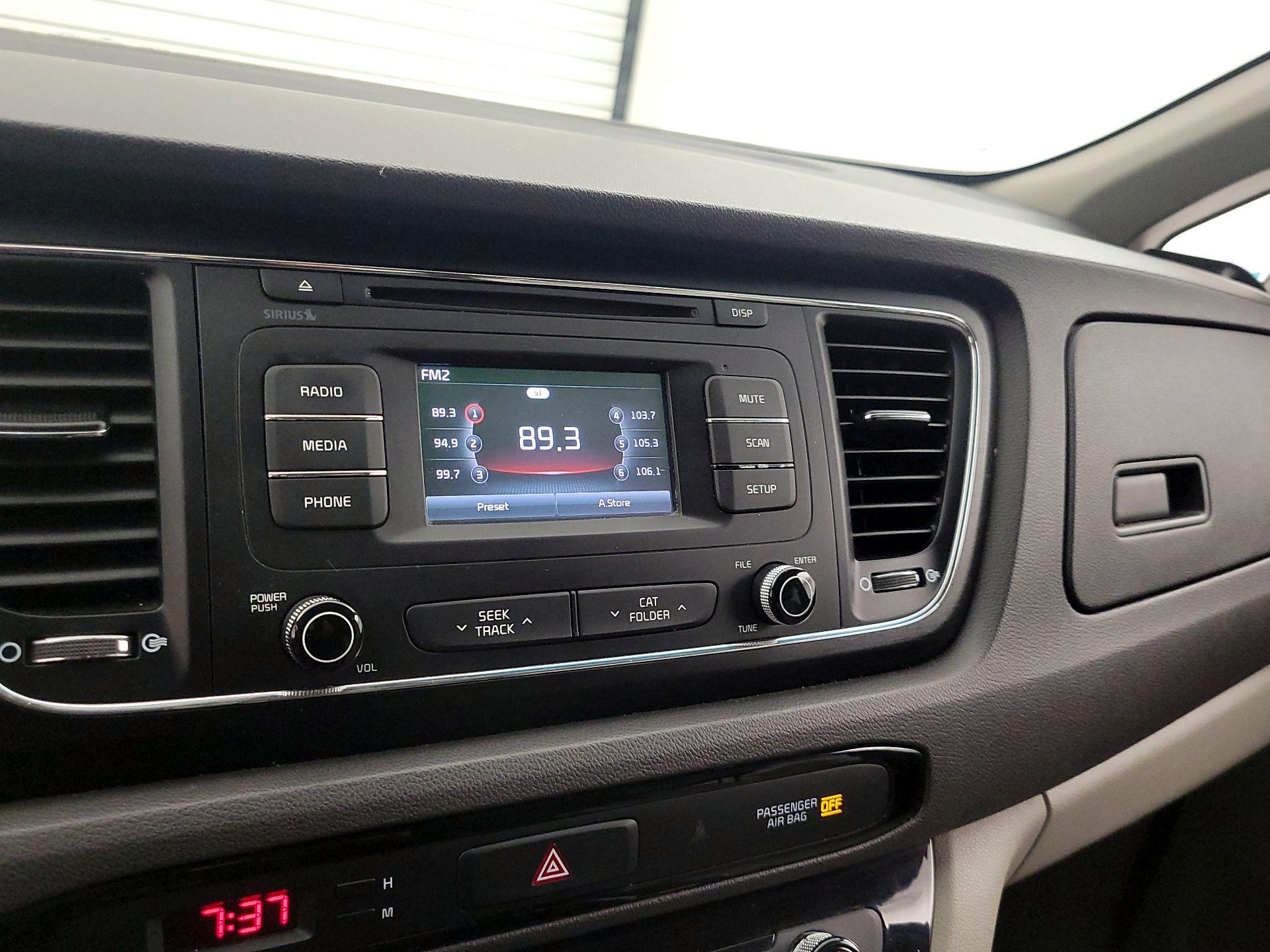 Thumbnail: 2016 Kia Sedona - 15