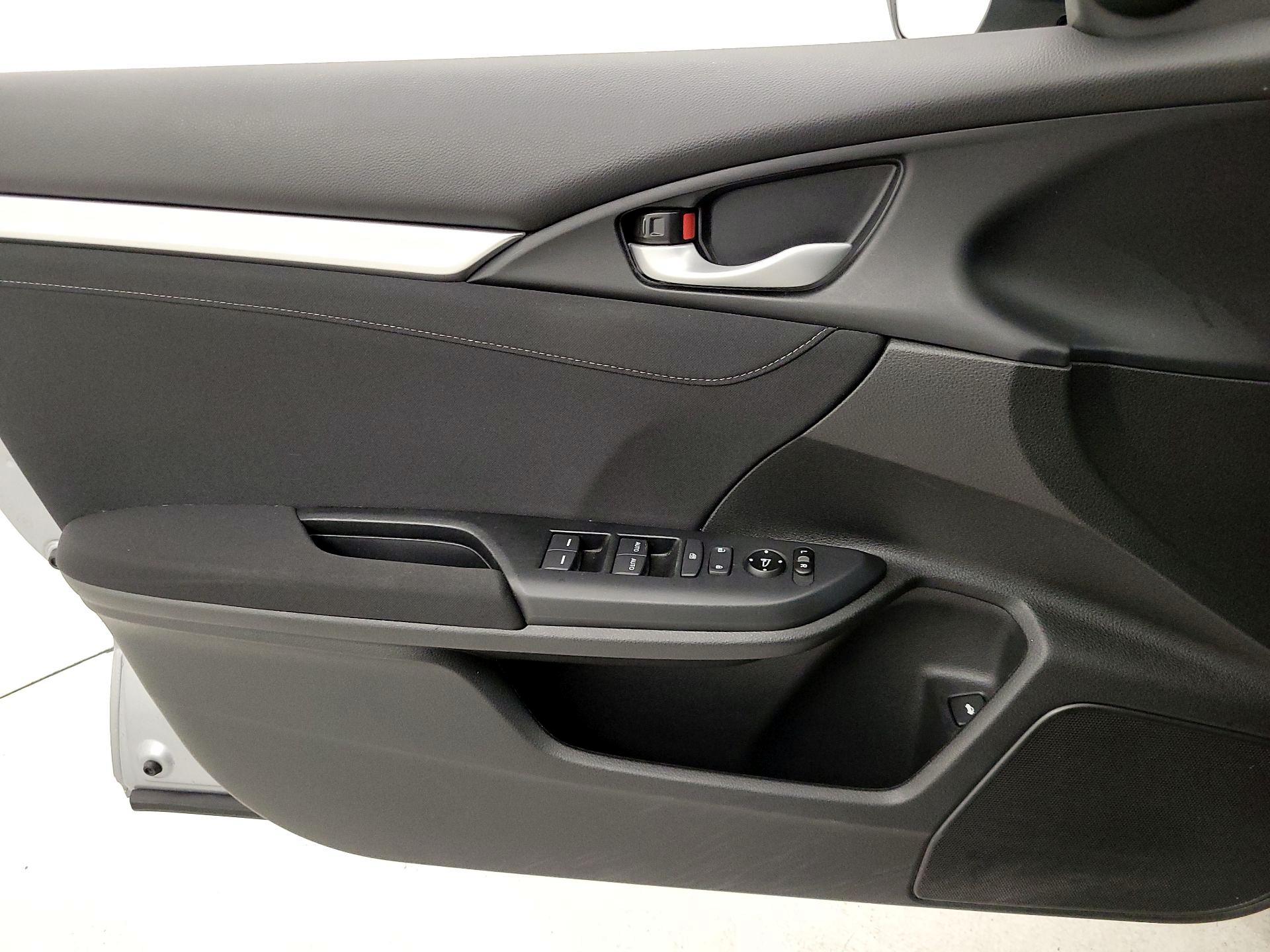 Thumbnail: 2017 Honda Civic - 12