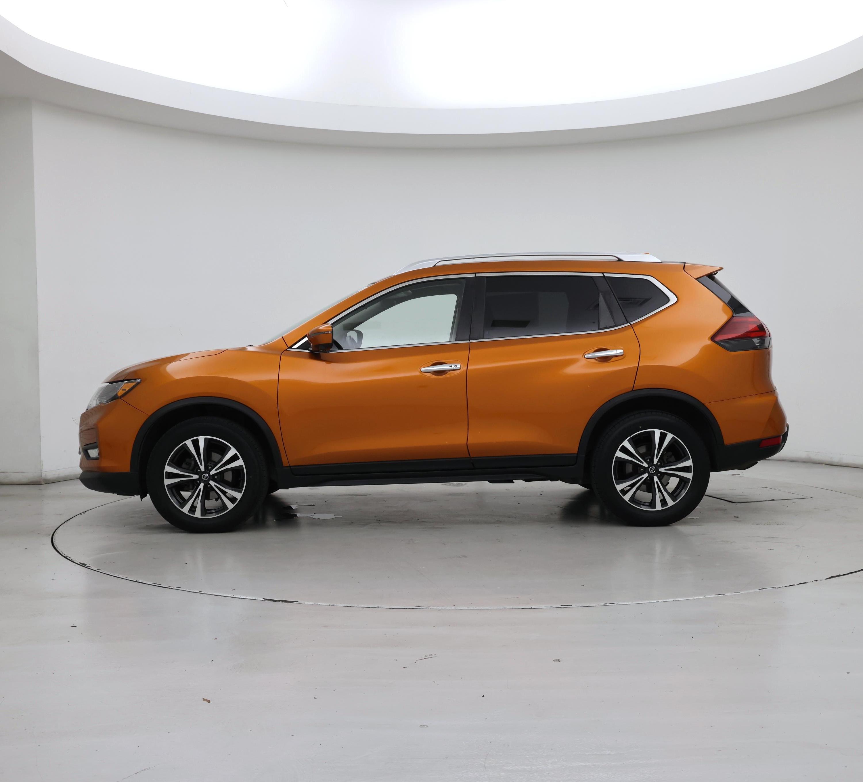 Thumbnail: 2019 Nissan Rogue - 3