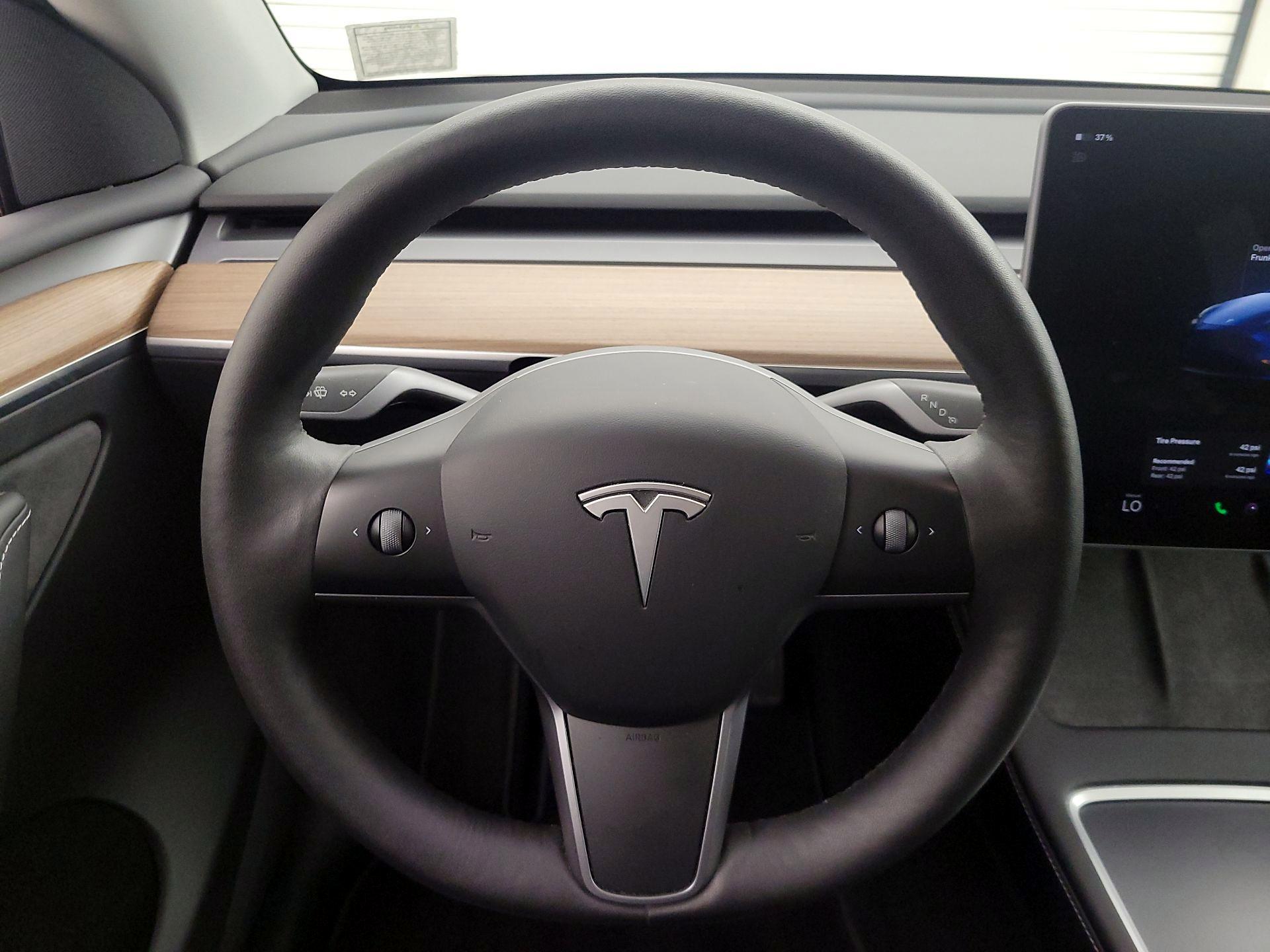 Thumbnail: 2023 Tesla Model Y - 10